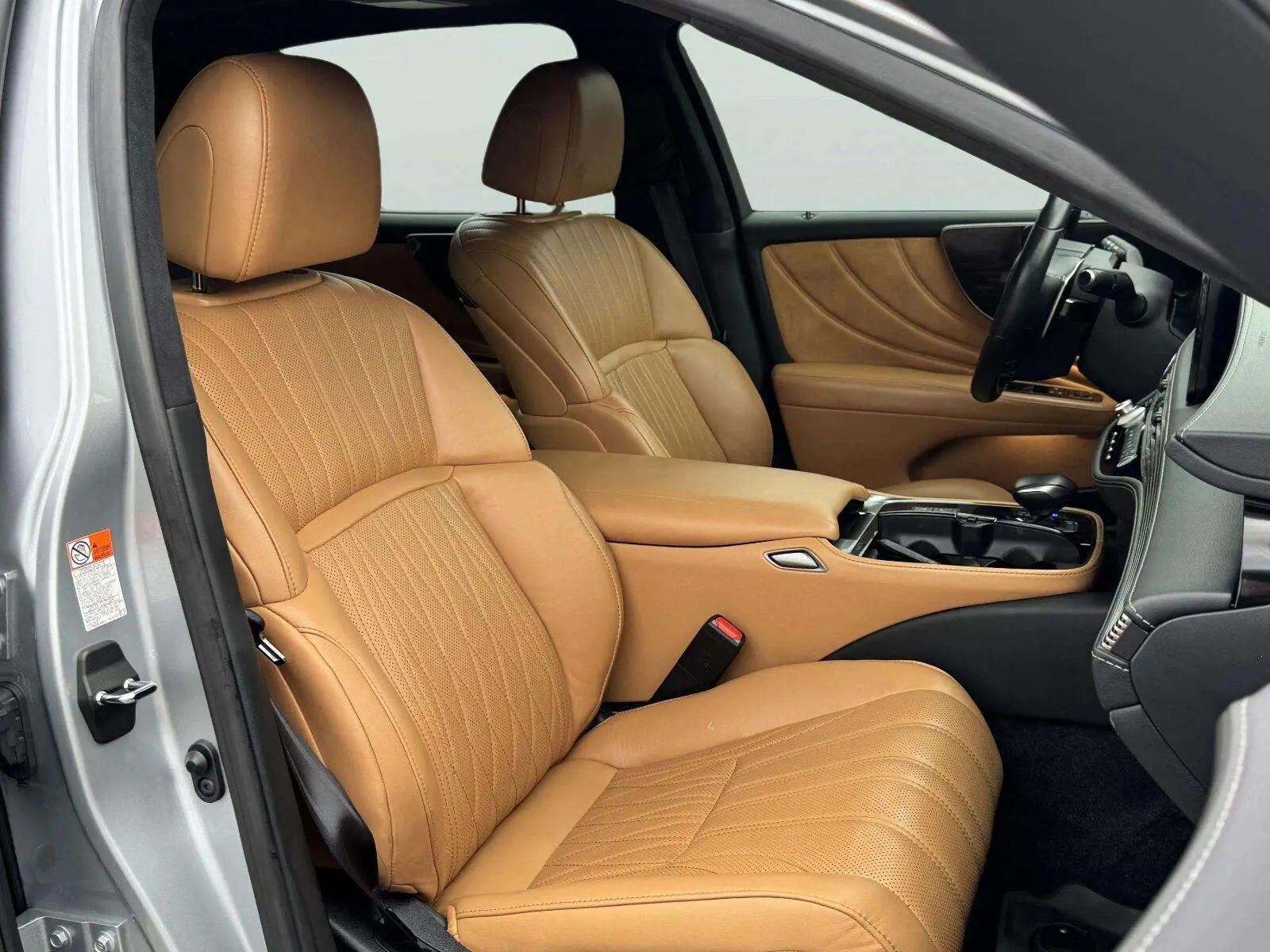 Lexus LS photo 43