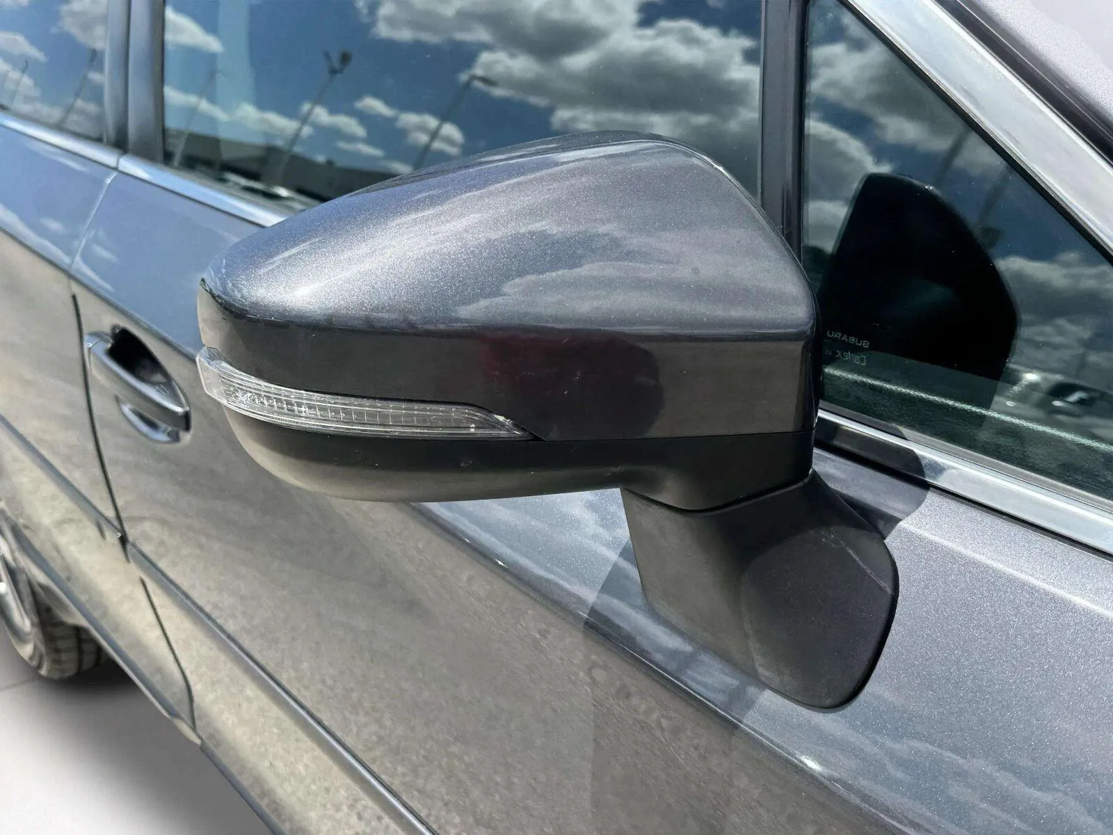 Subaru Outback photo 10
