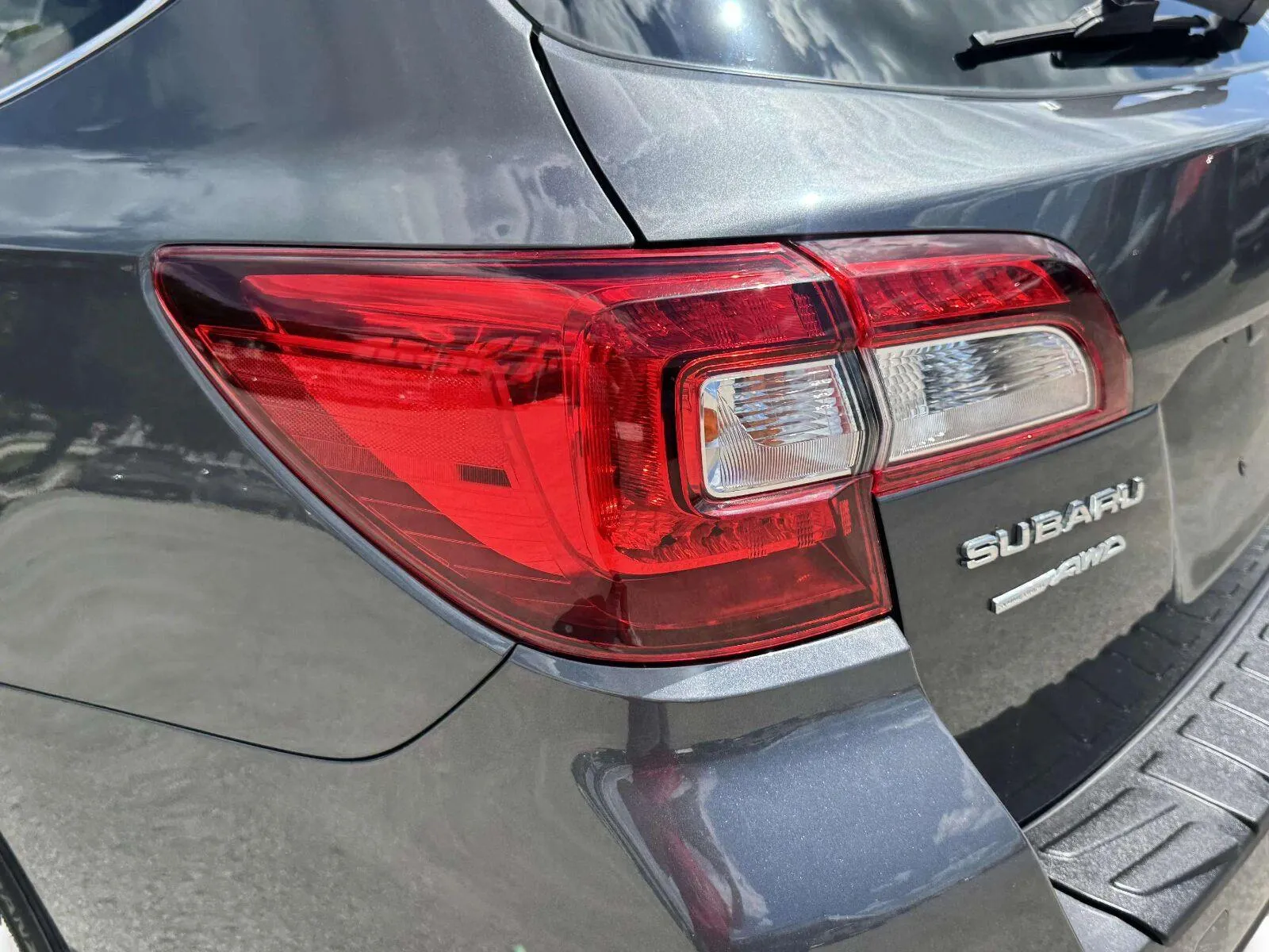 Subaru Outback photo 14