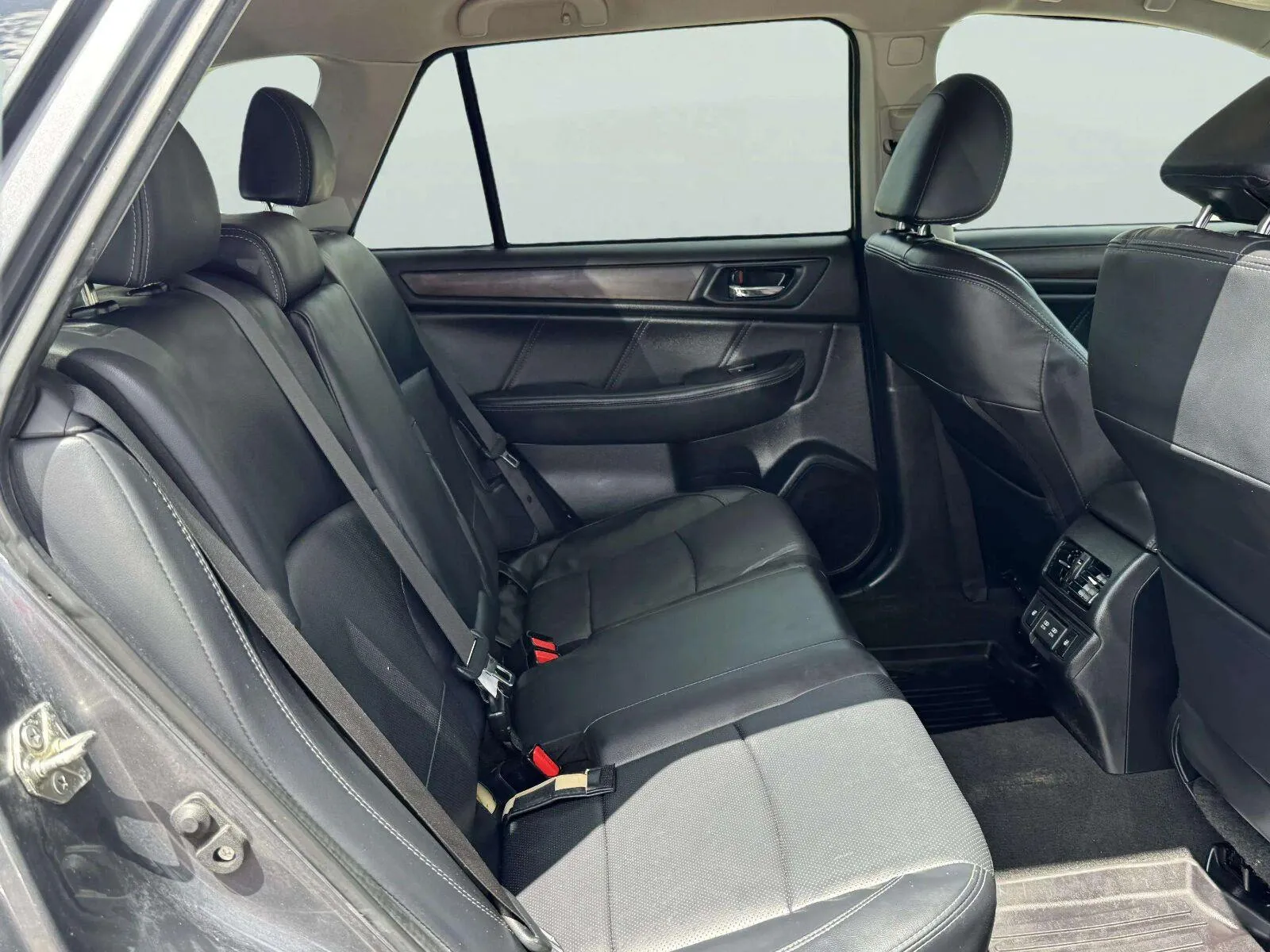 Subaru Outback photo 33