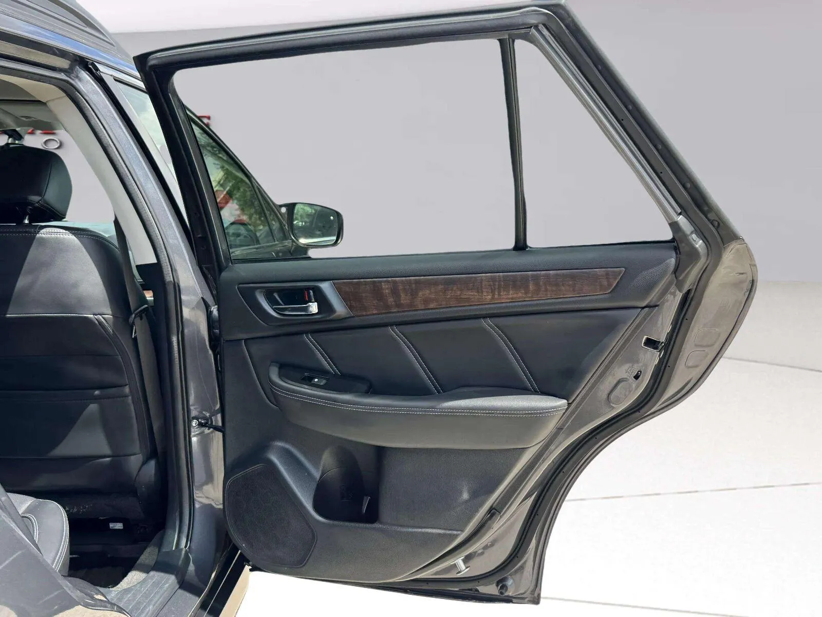 Subaru Outback photo 34