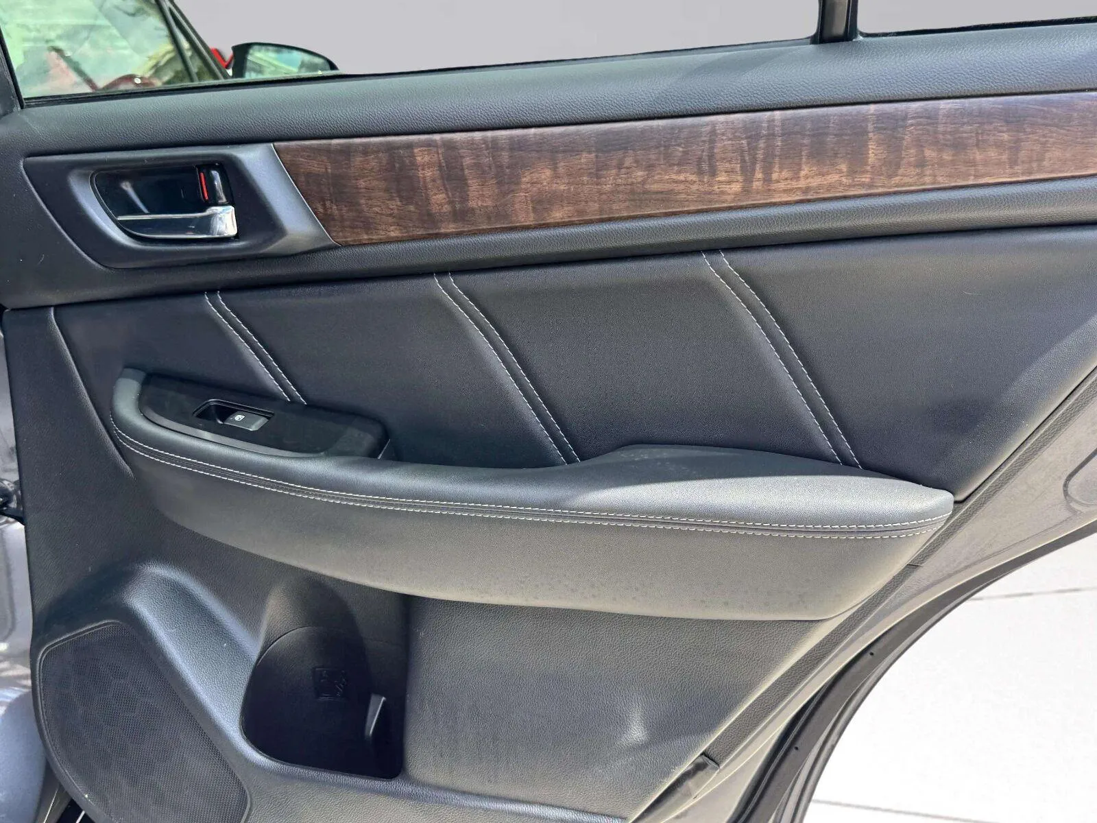 Subaru Outback photo 35
