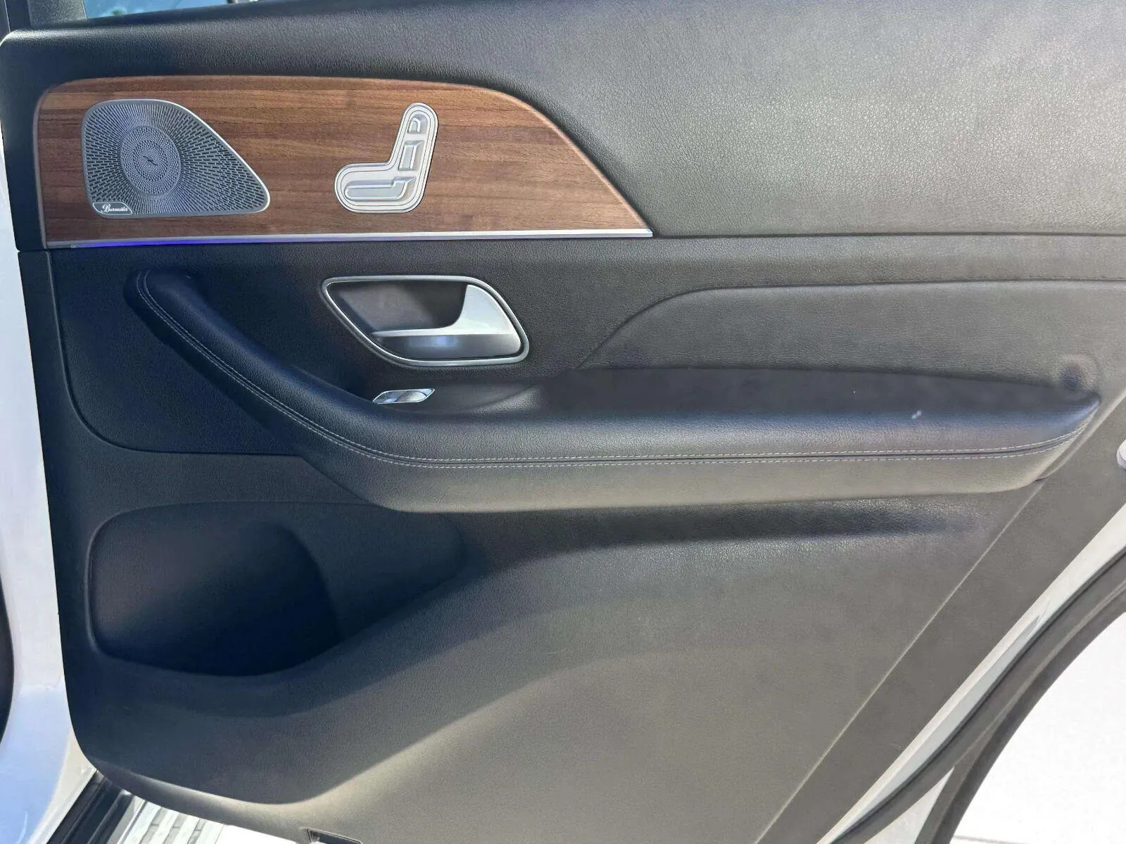 Mercedes-Benz GLS photo 35