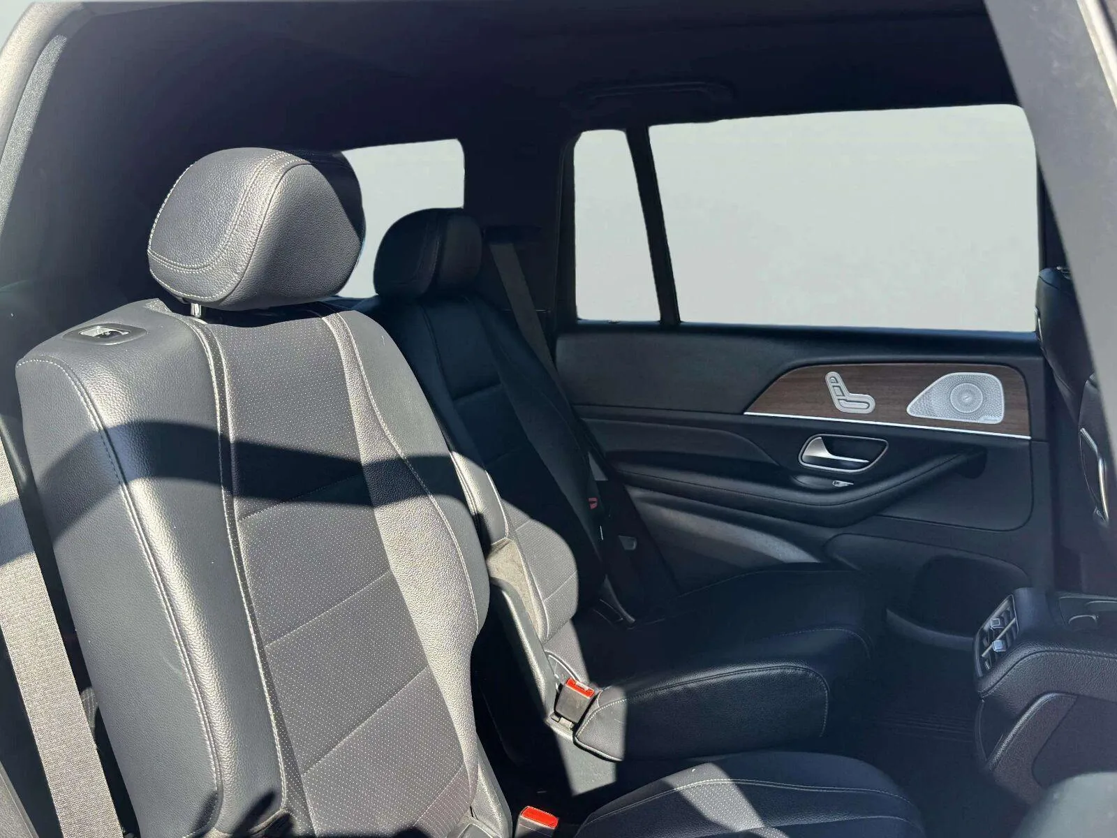 Mercedes-Benz GLS photo 36