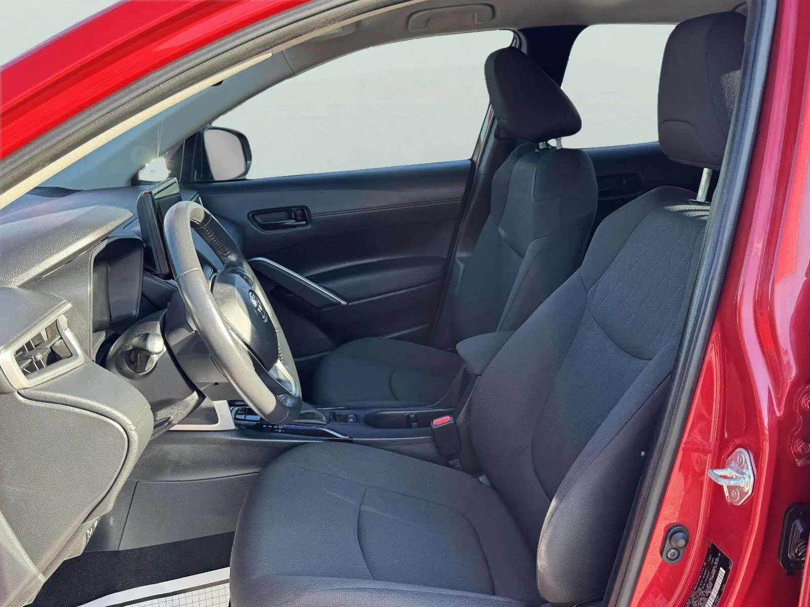 Toyota Corolla Cross photo 16