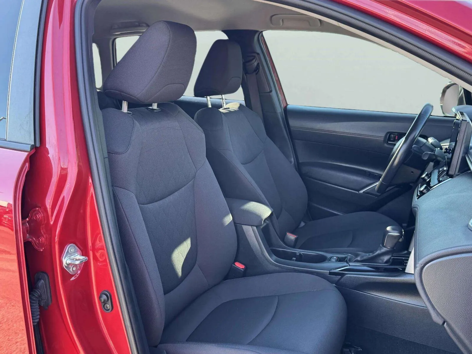 Toyota Corolla Cross photo 40