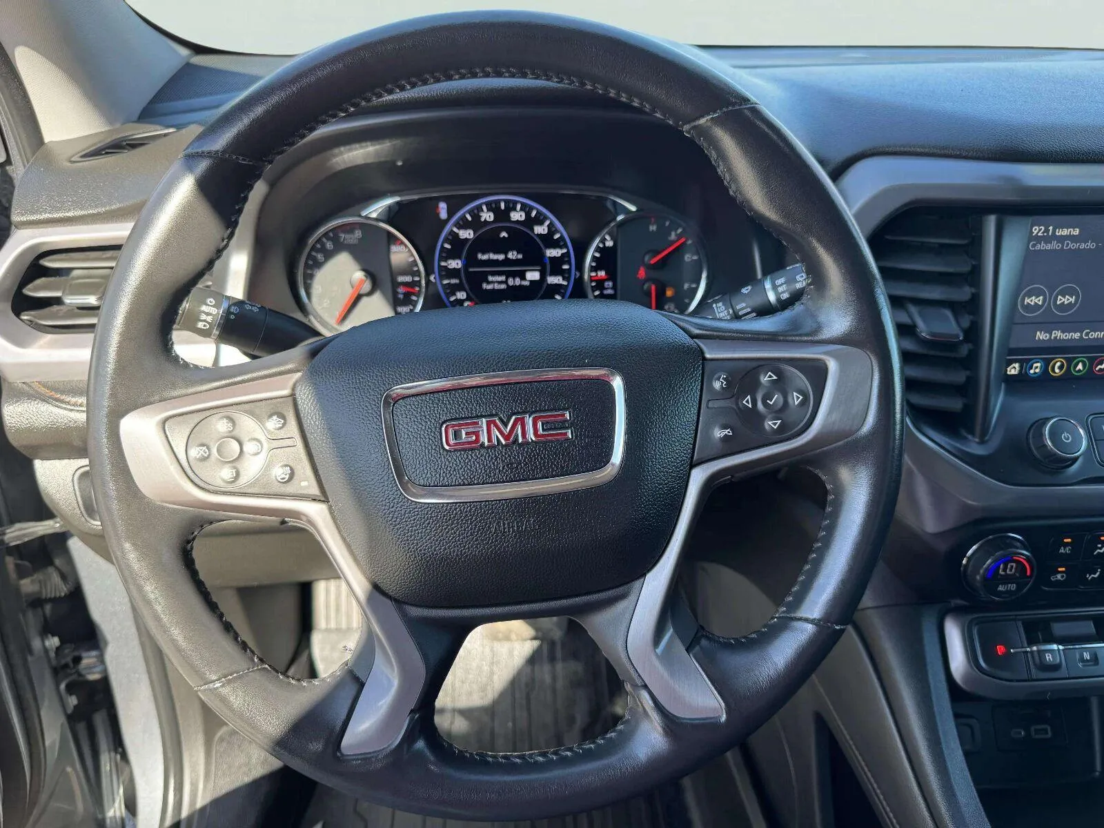 GMC Acadia photo 19