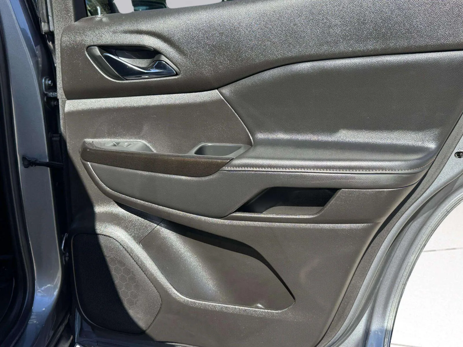 GMC Acadia photo 28