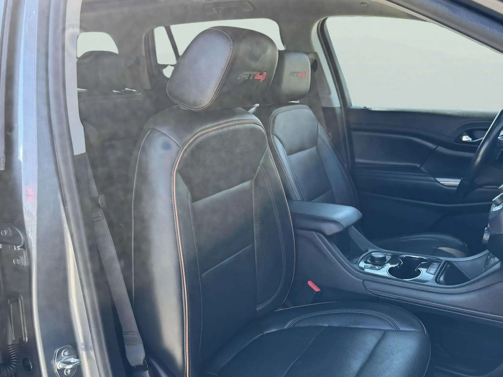 GMC Acadia photo 36