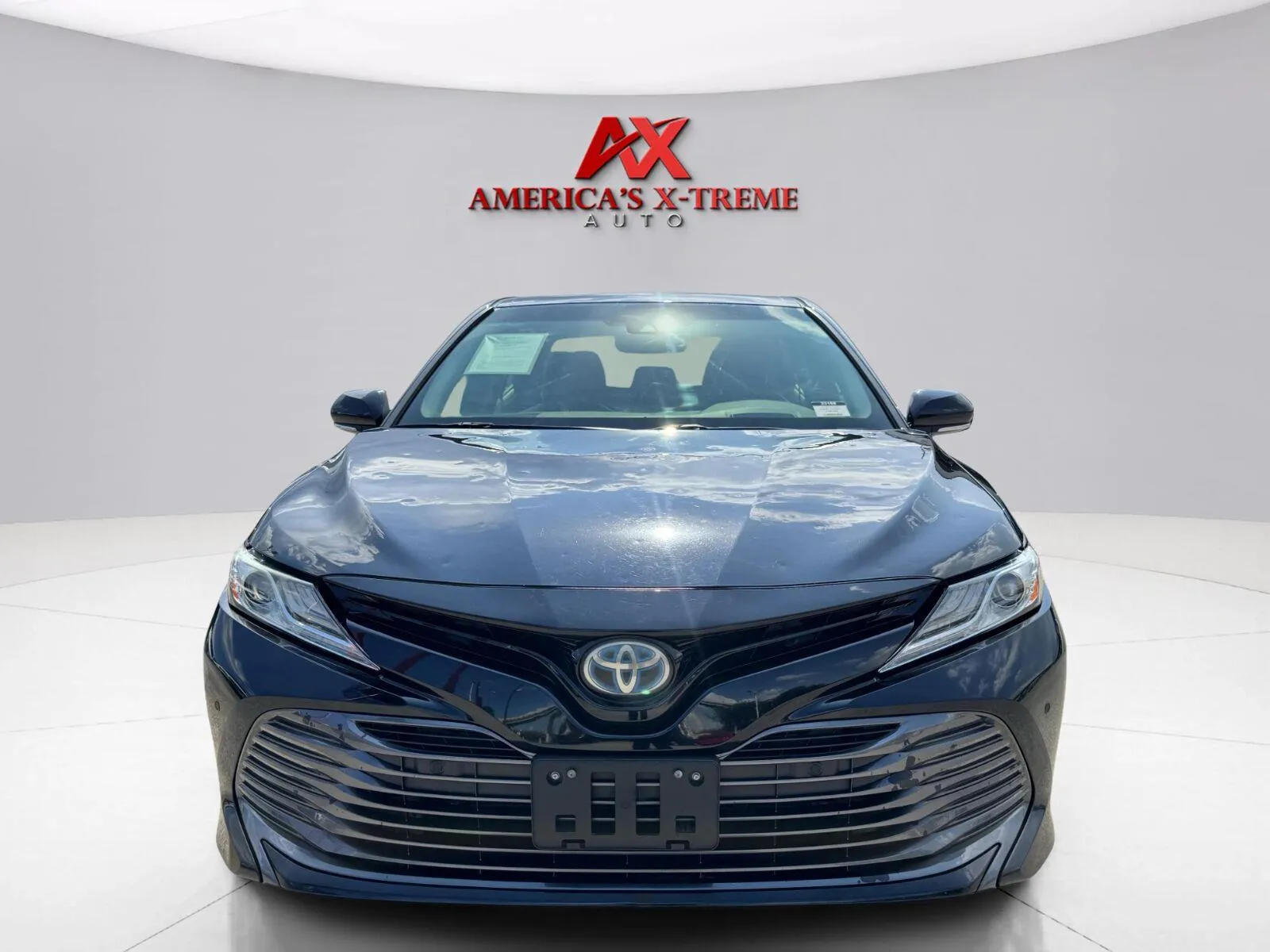 Toyota Camry photo 9