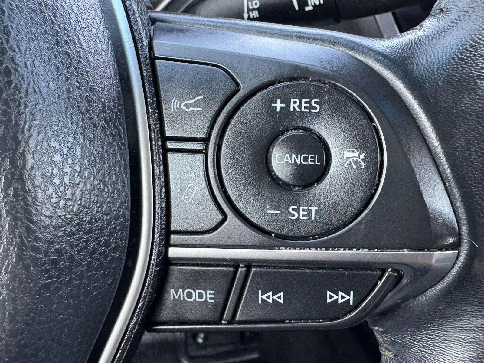 Toyota Camry photo 25