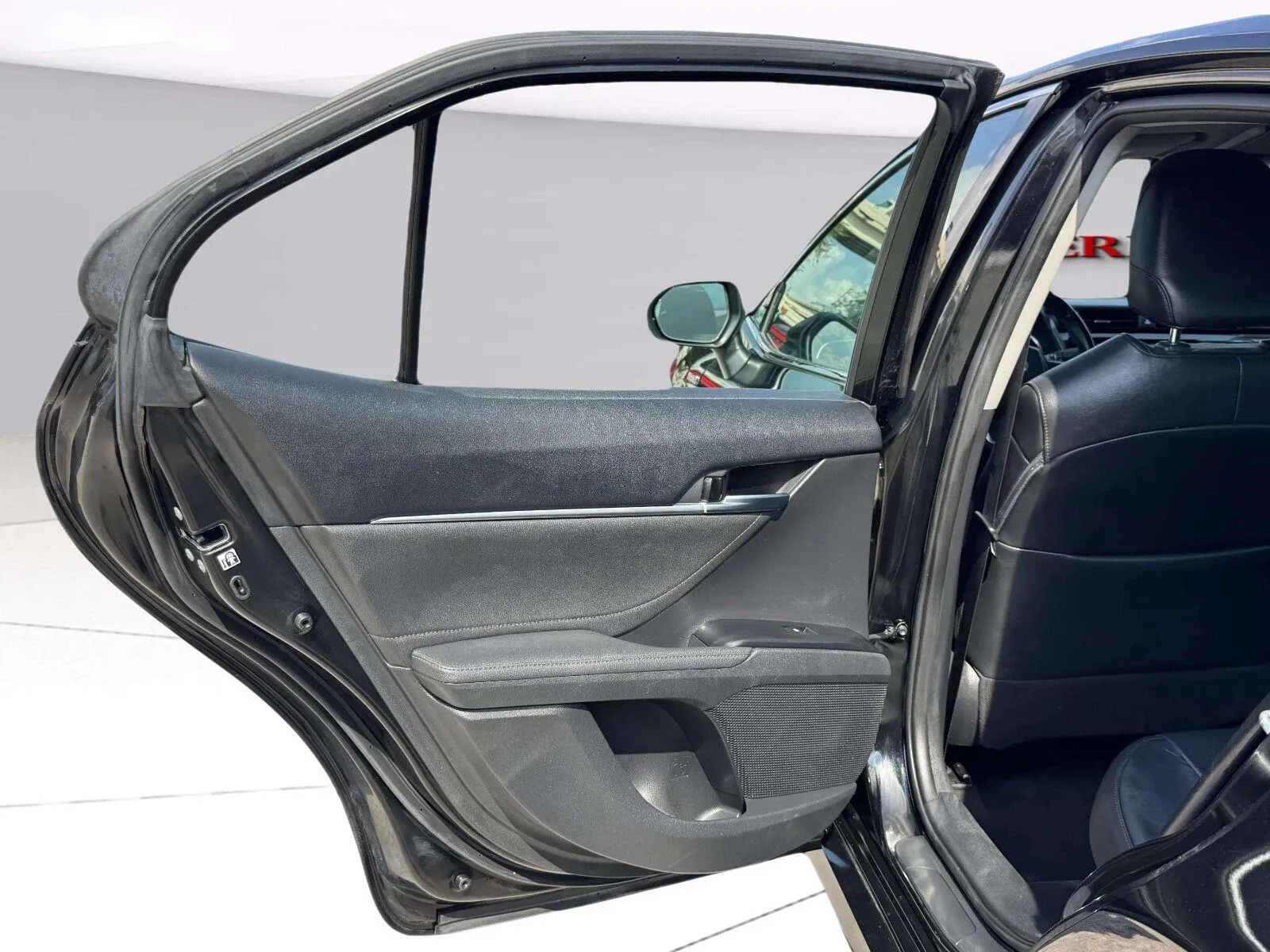 Toyota Camry photo 30