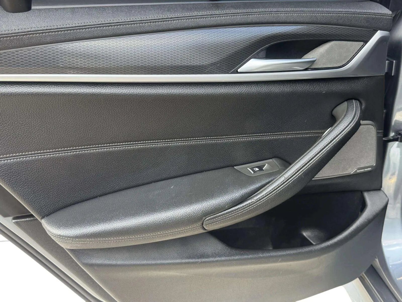 BMW 5 Series photo 30