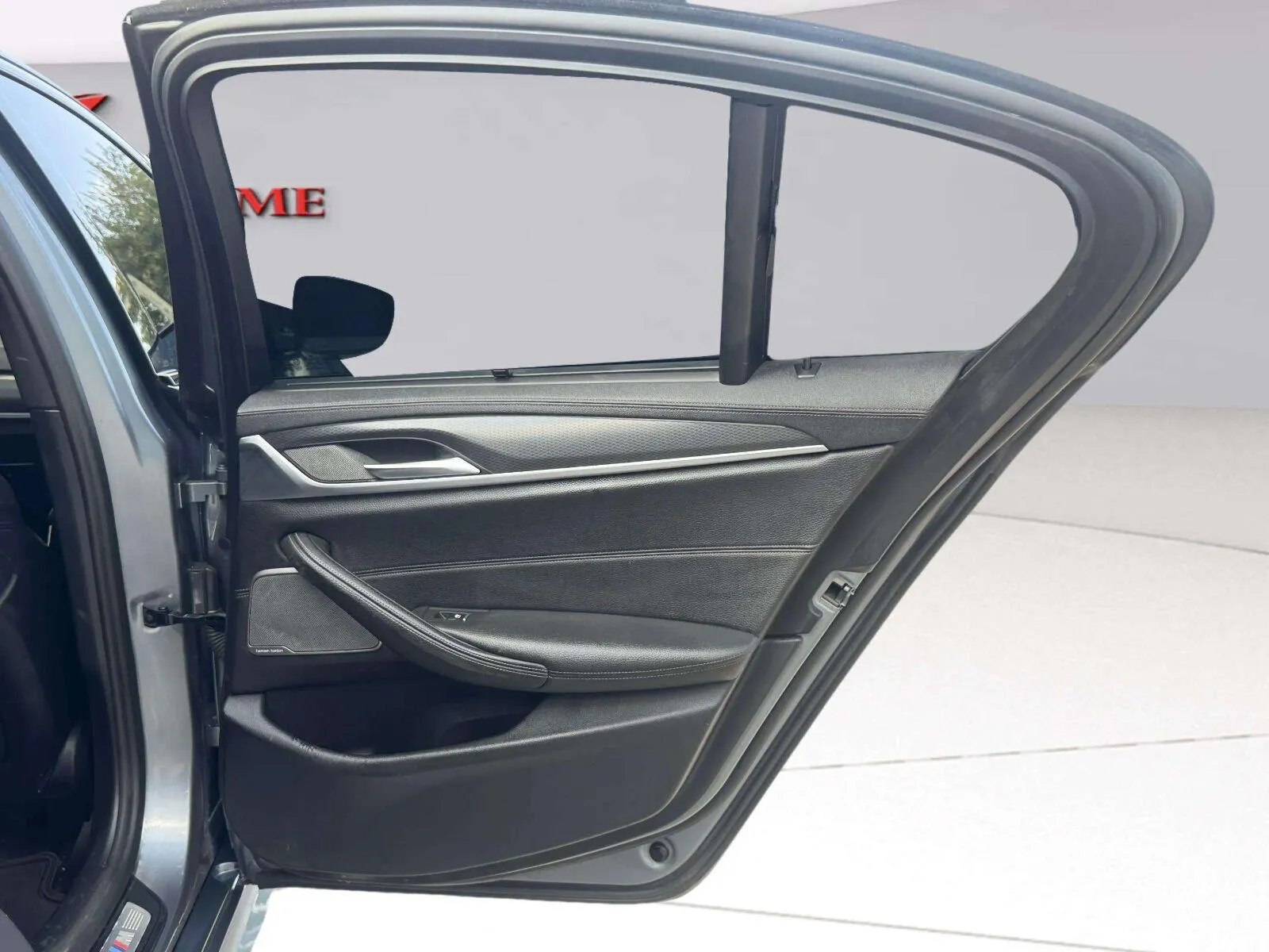BMW 5 Series photo 33