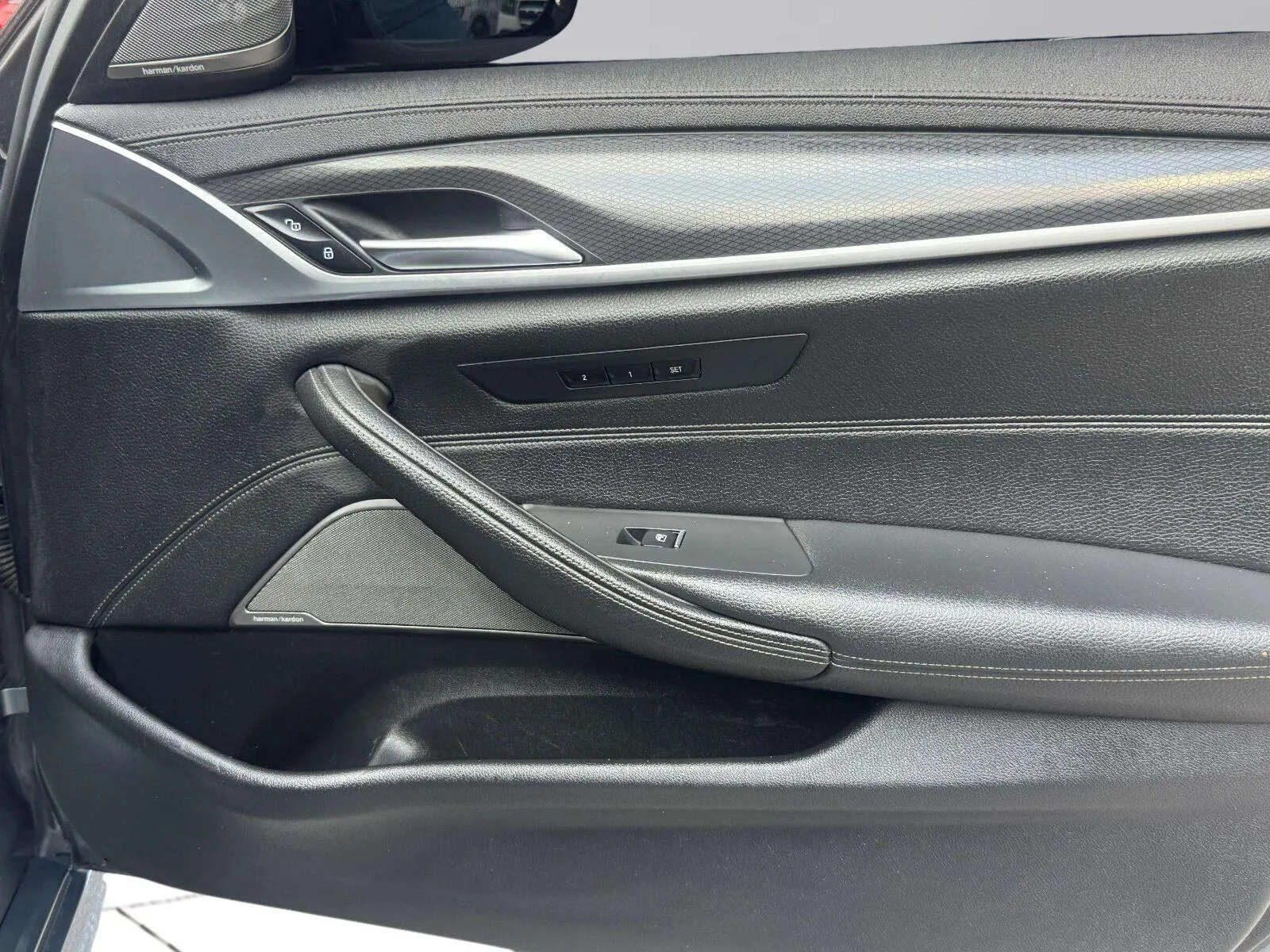 BMW 5 Series photo 41