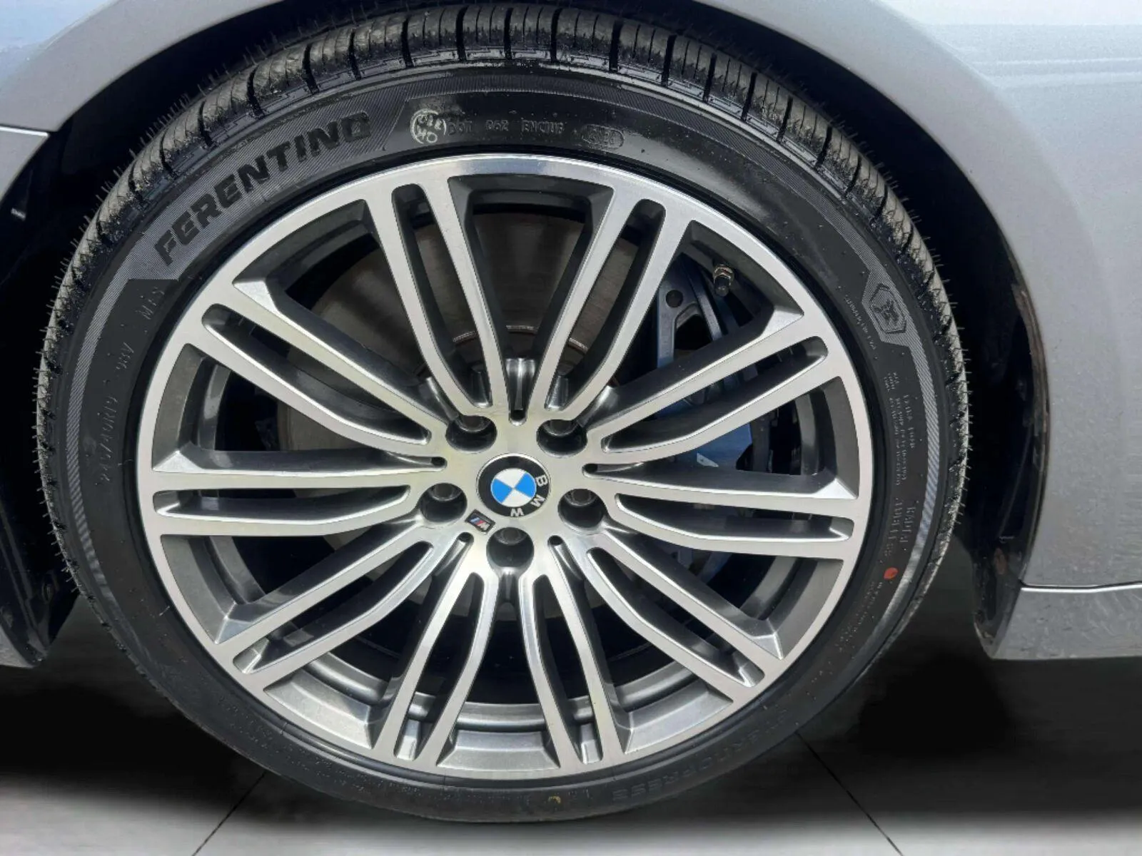 BMW 5 Series photo 45