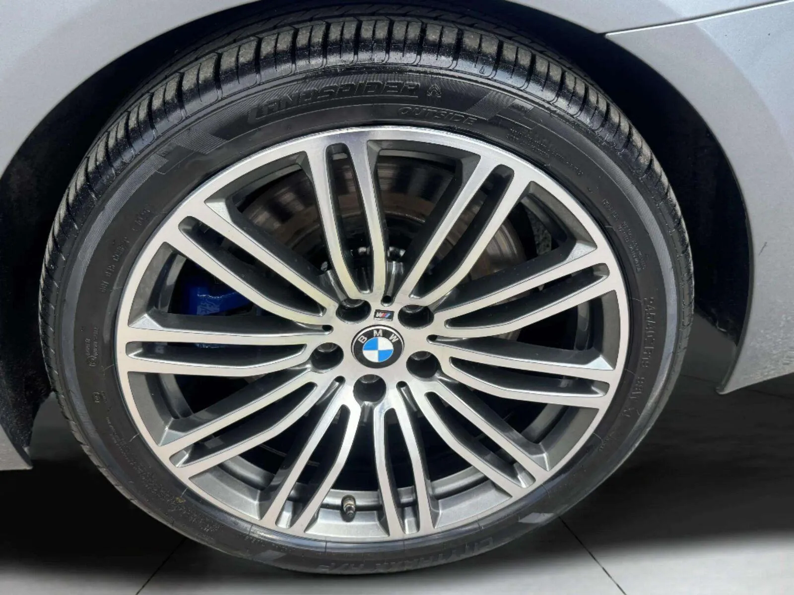 BMW 5 Series photo 46