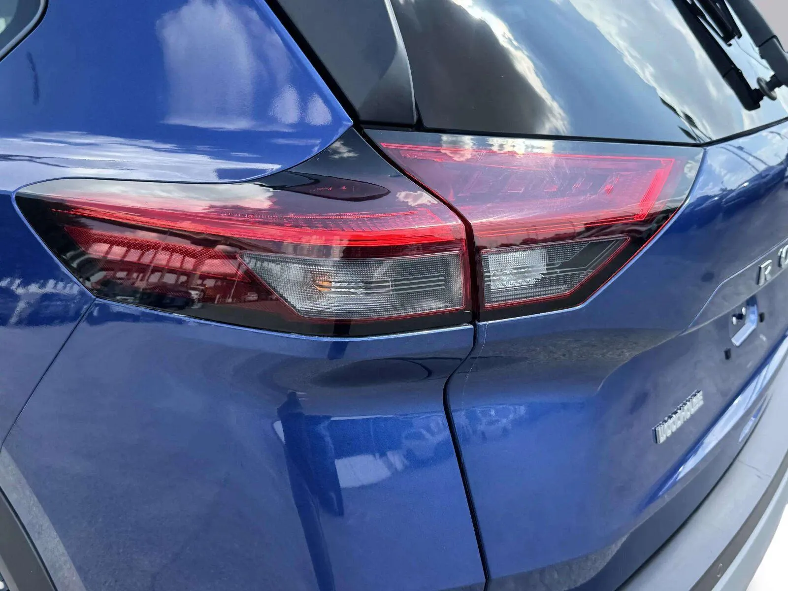 Nissan Rogue photo 14
