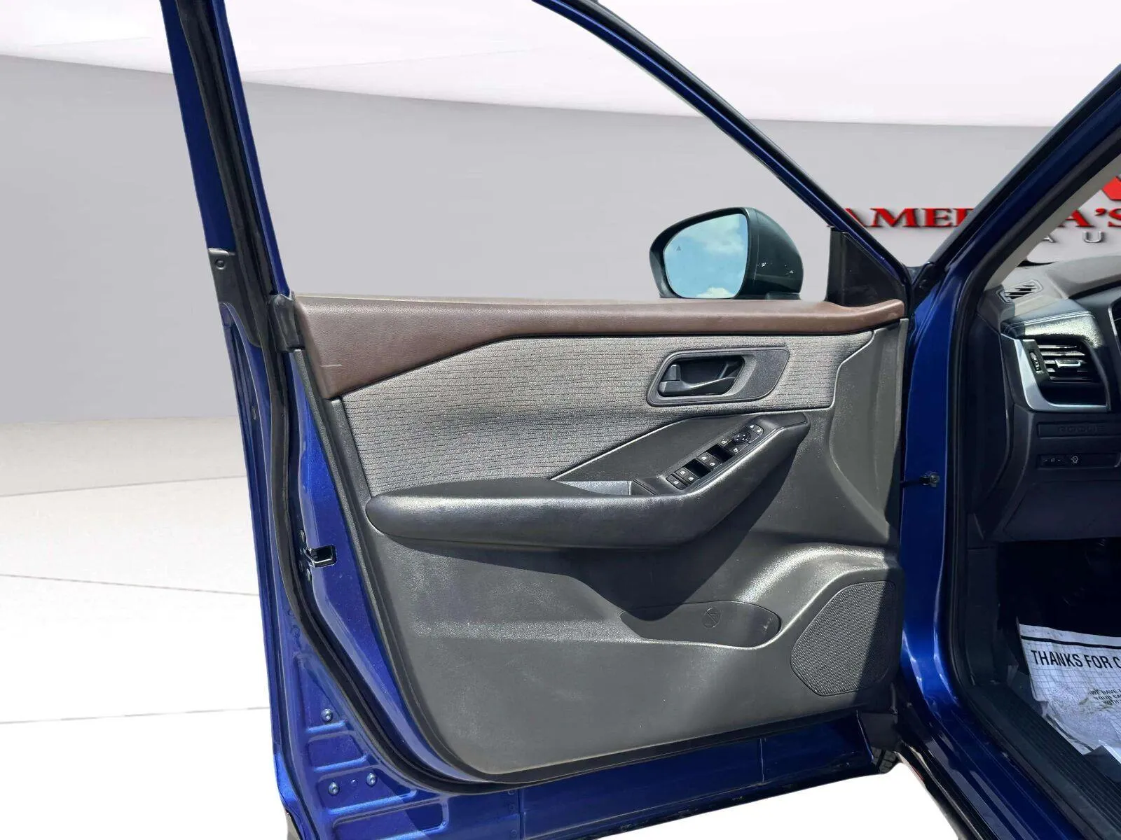 Nissan Rogue photo 17