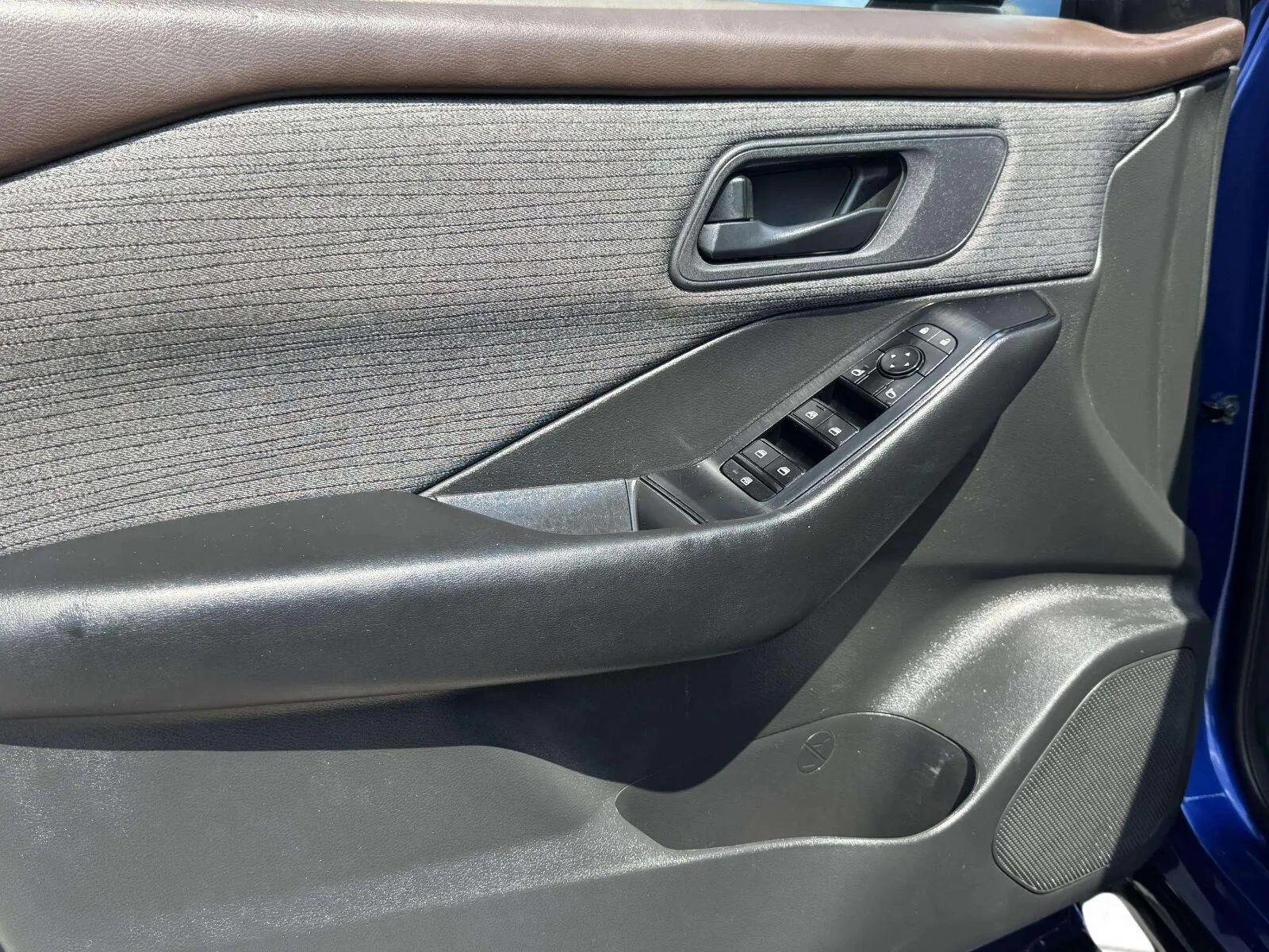 Nissan Rogue photo 18