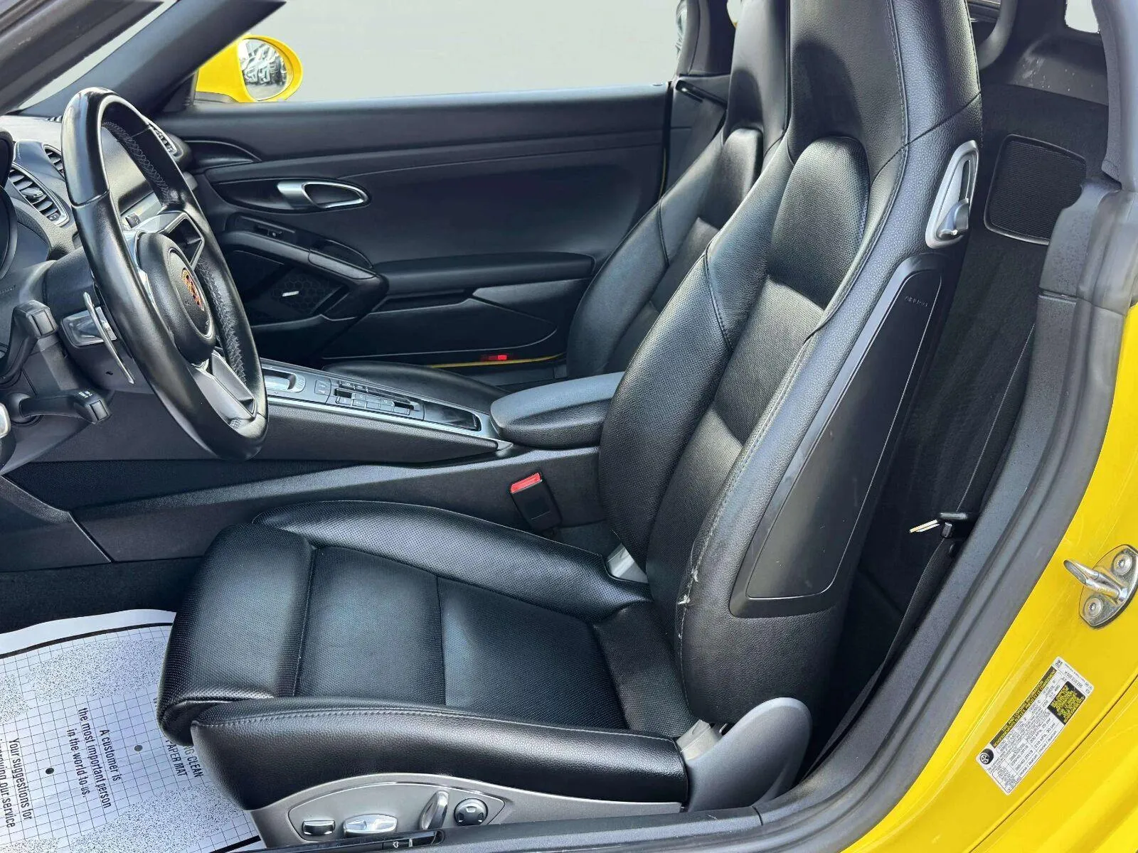 Porsche 718 Boxster photo 18