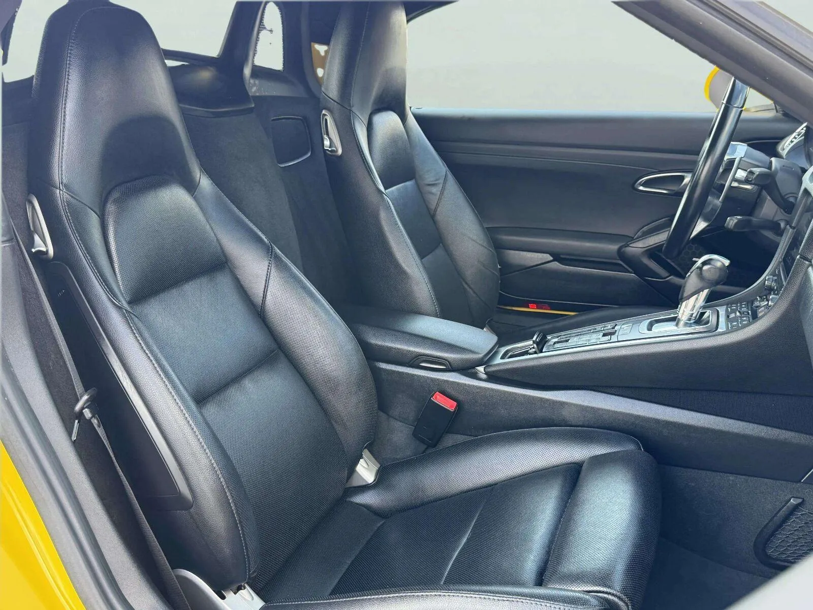 Porsche 718 Boxster photo 33