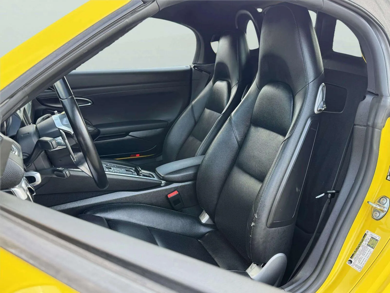 Porsche 718 Boxster photo 35