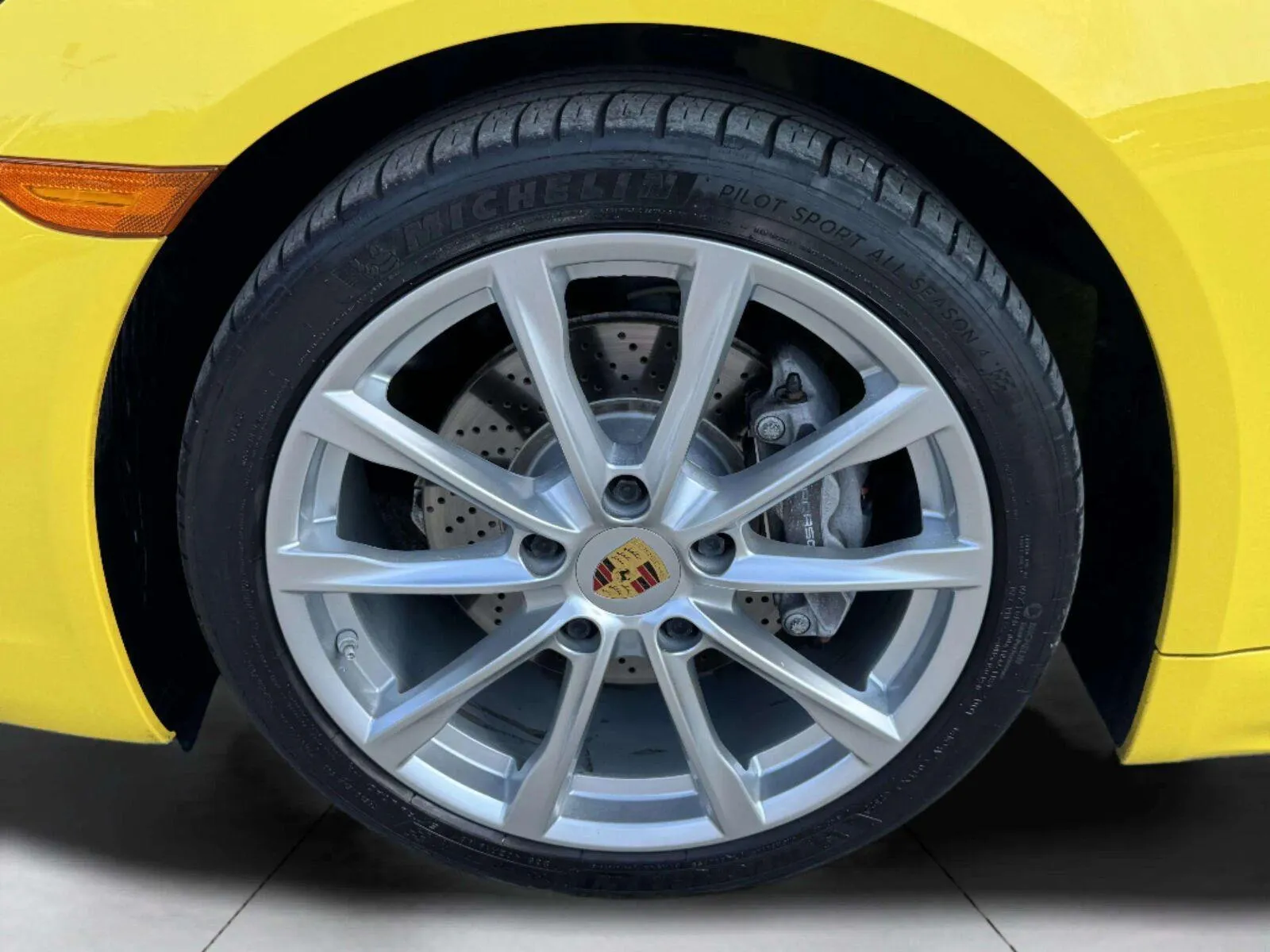 Porsche 718 Boxster photo 37