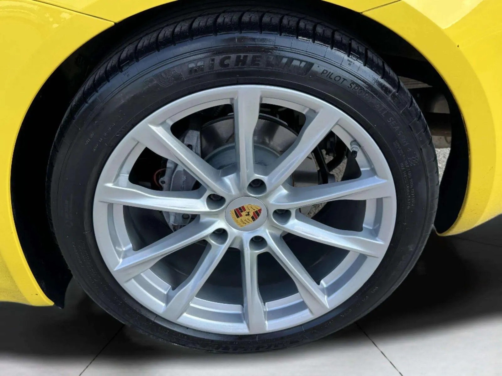 Porsche 718 Boxster photo 38