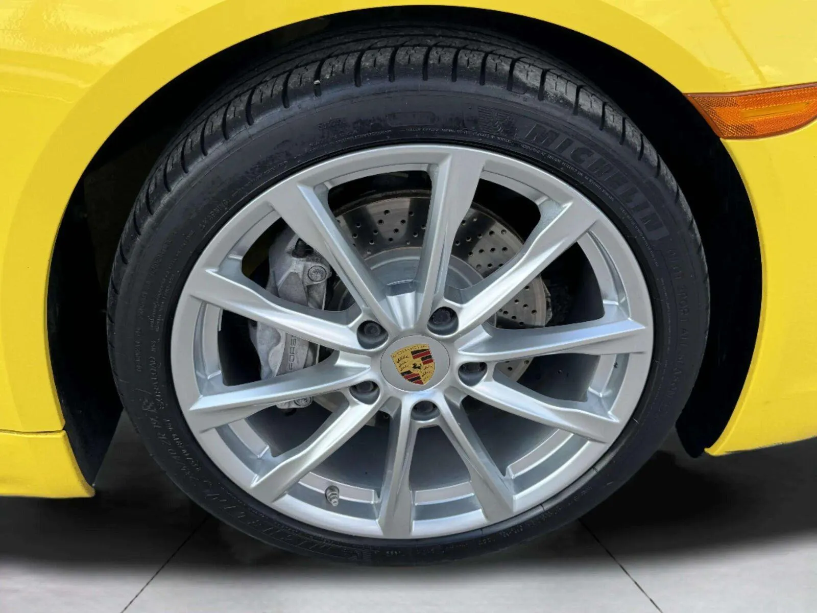 Porsche 718 Boxster photo 40