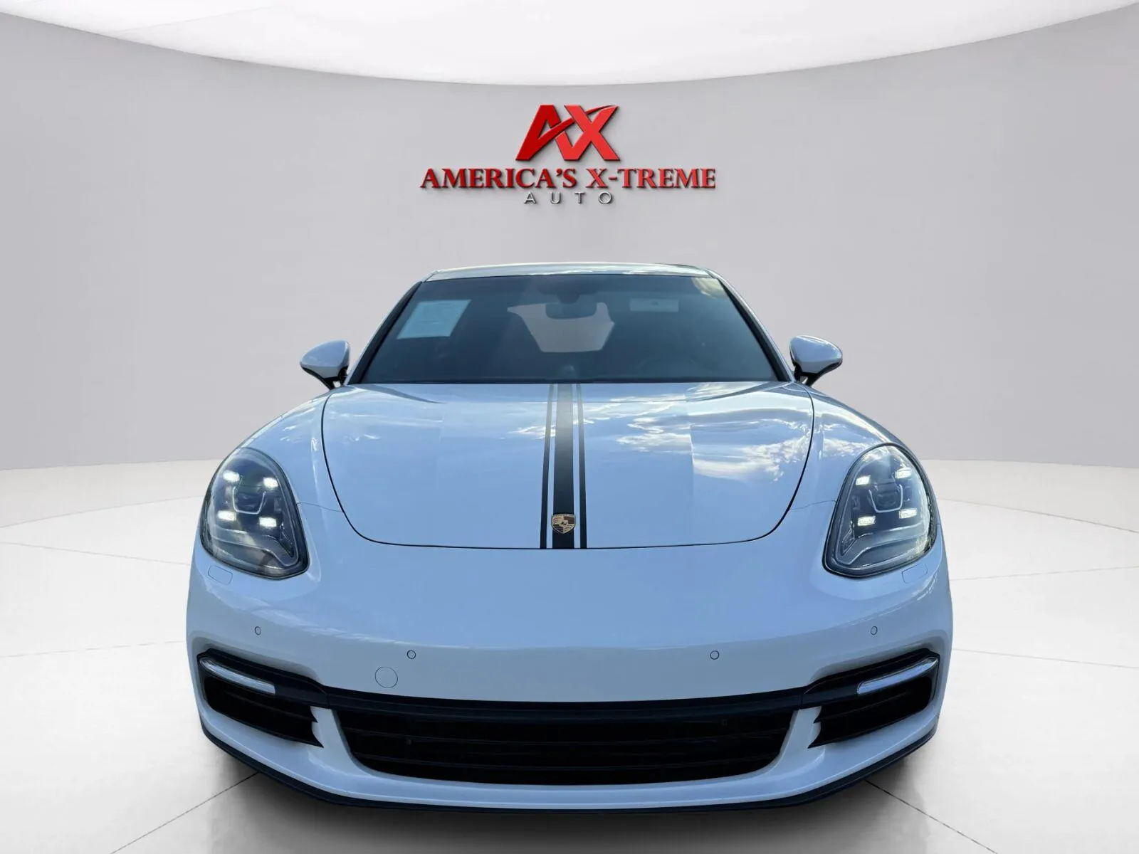 Porsche Panamera photo 9