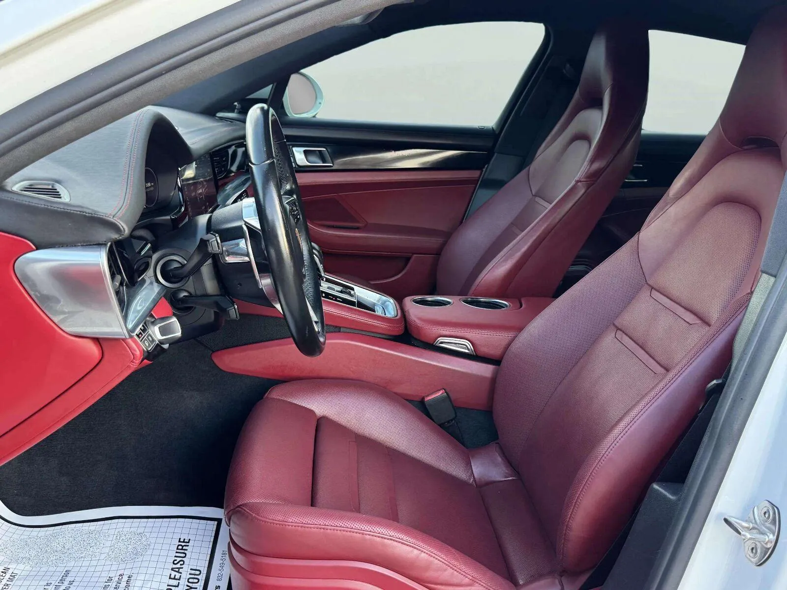 Porsche Panamera photo 18
