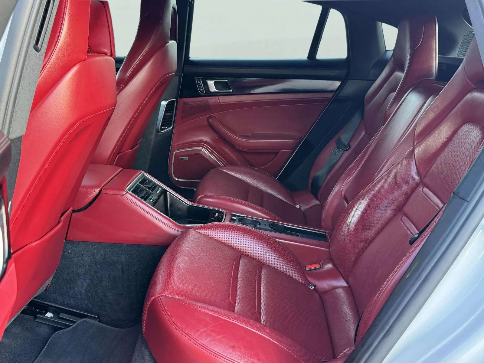 Porsche Panamera photo 34