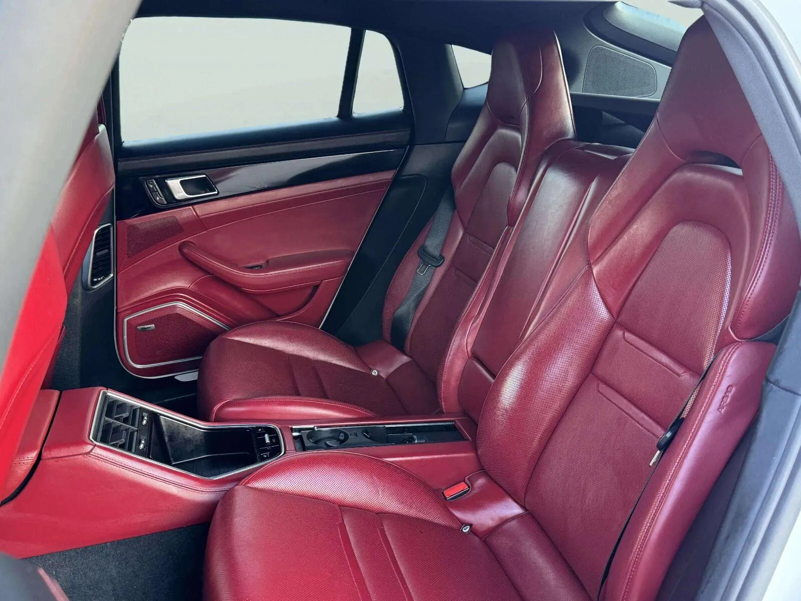 Porsche Panamera photo 37