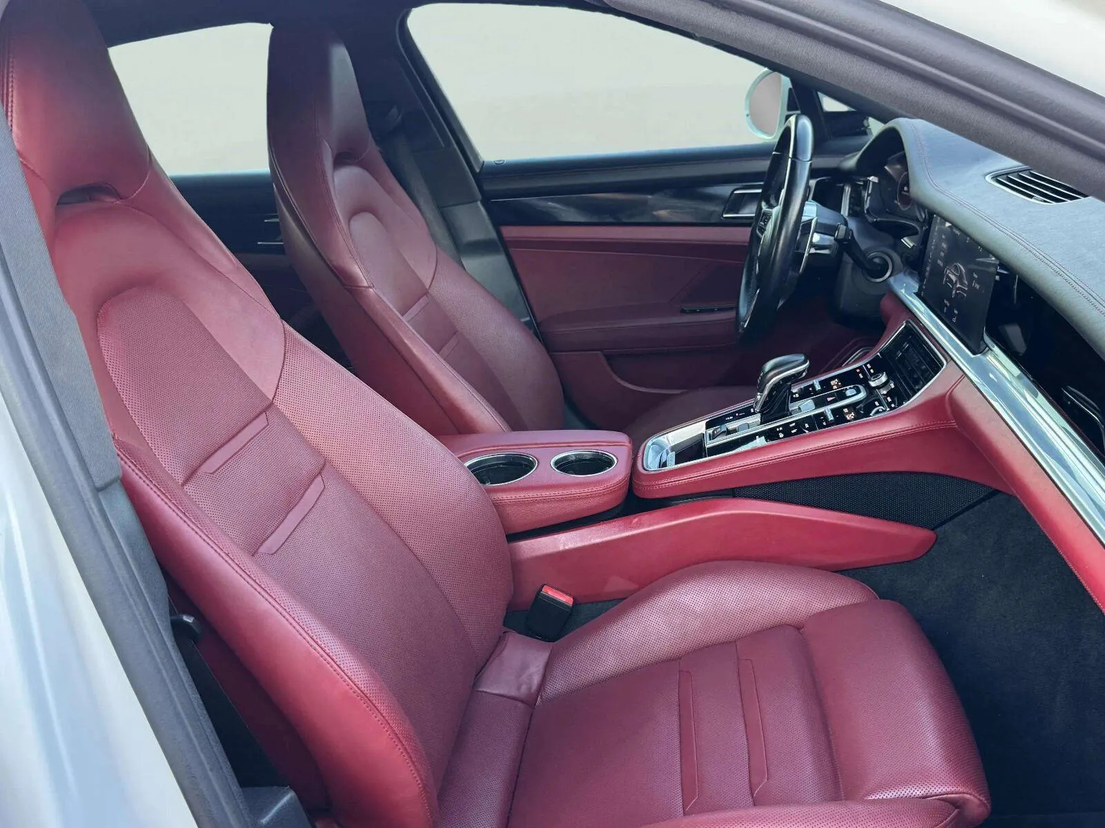 Porsche Panamera photo 46