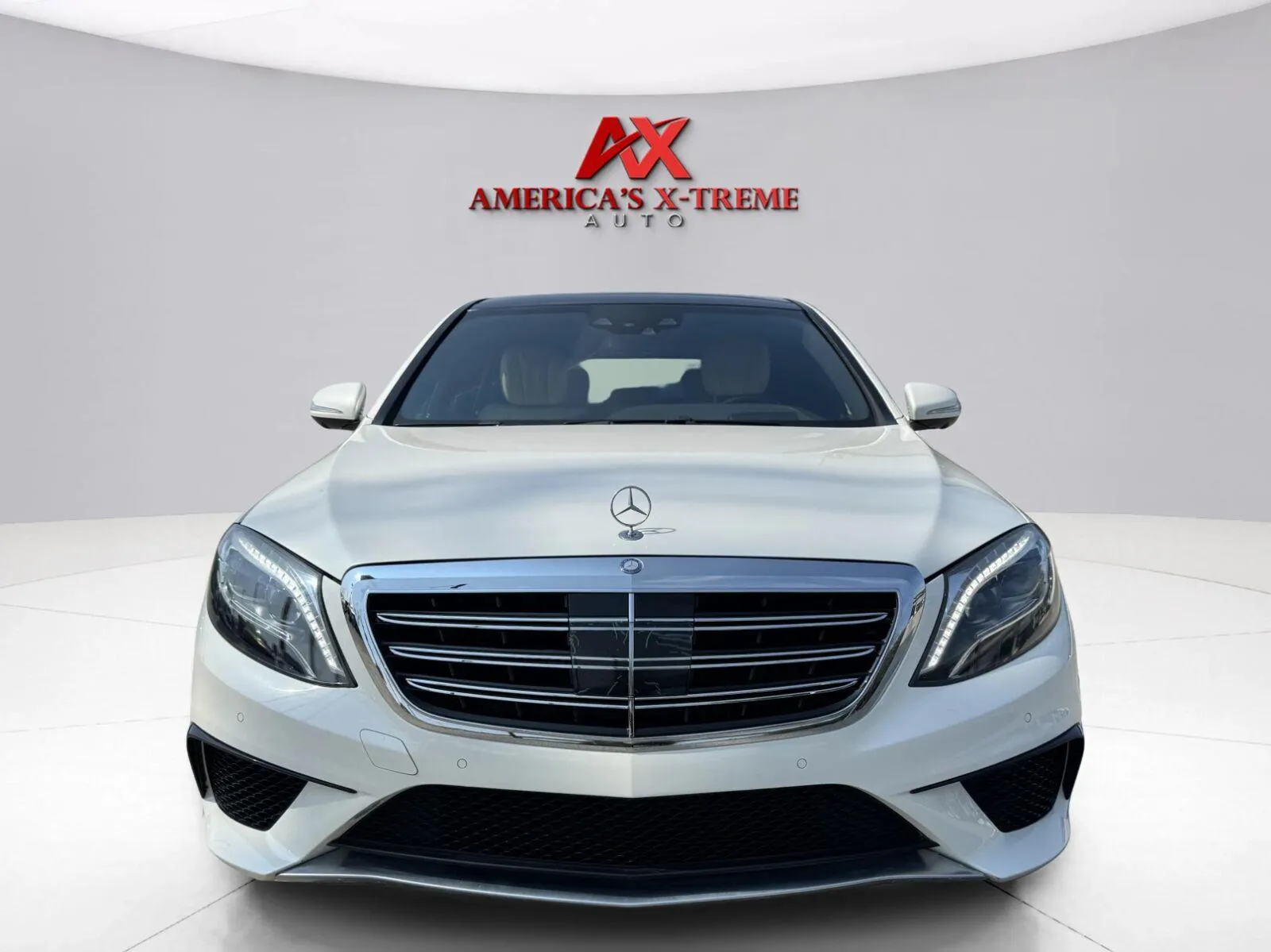 Mercedes-Benz S-Class photo 8
