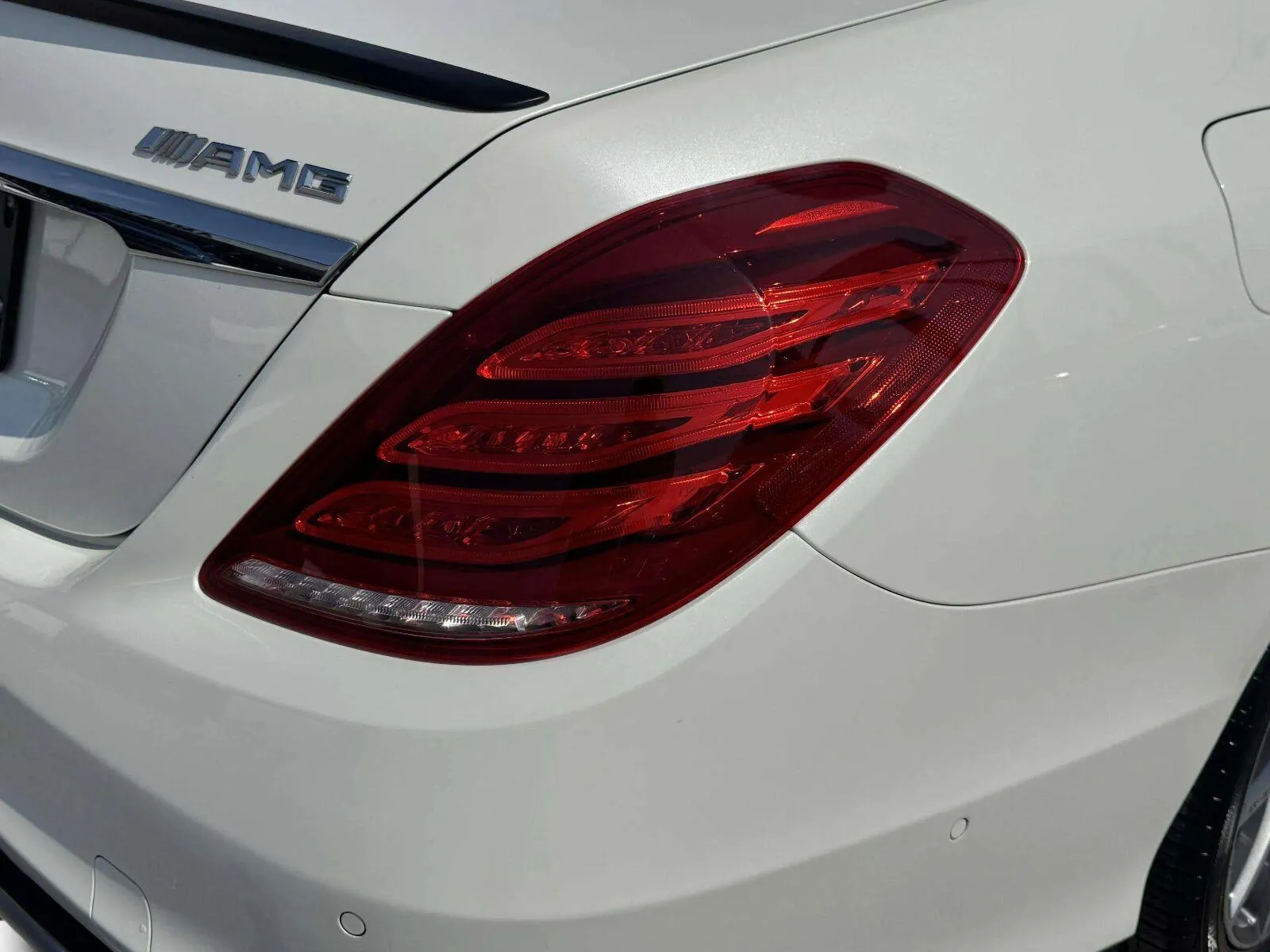 Mercedes-Benz S-Class photo 14