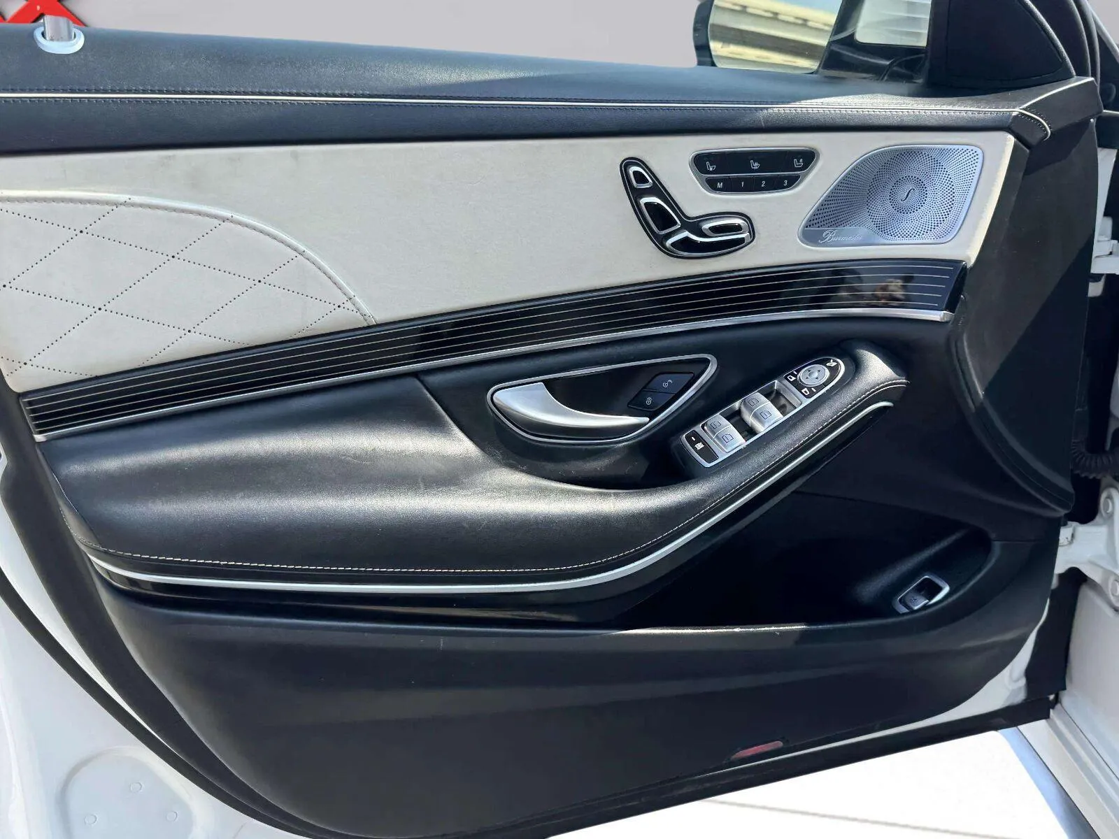 Mercedes-Benz S-Class photo 18