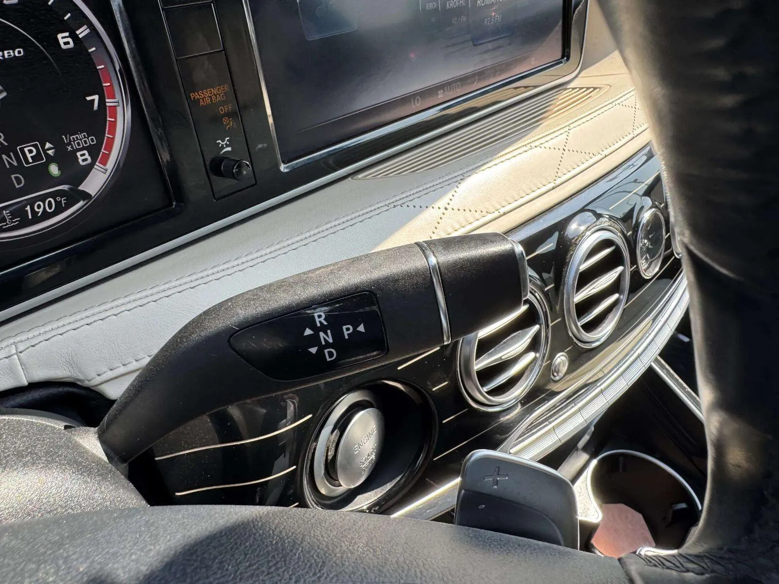 Mercedes-Benz S-Class photo 22