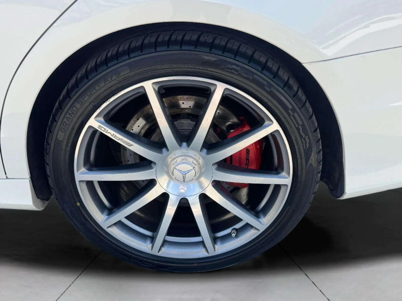 Mercedes-Benz S-Class photo 49