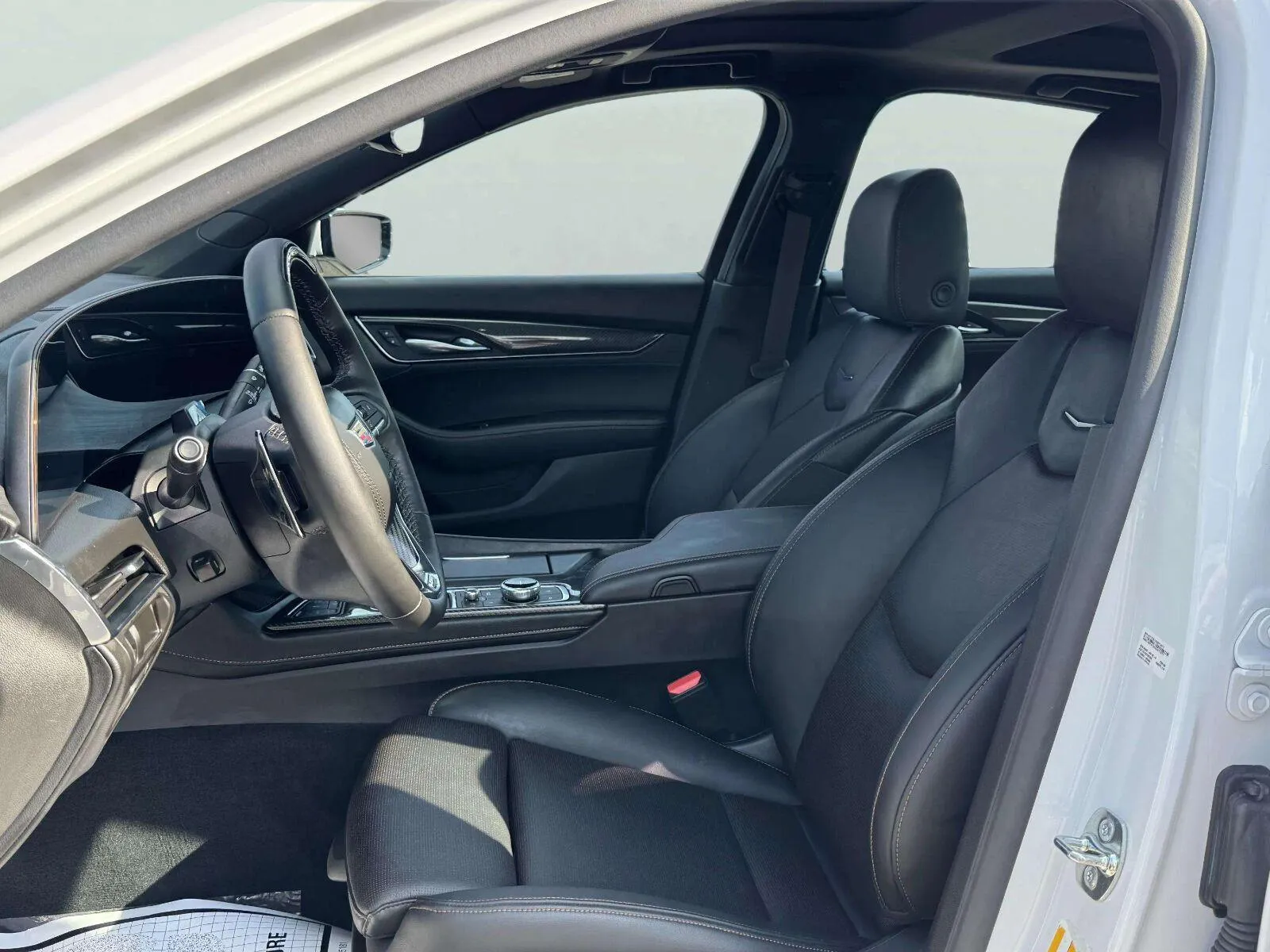 Cadillac Ct5-v photo 10