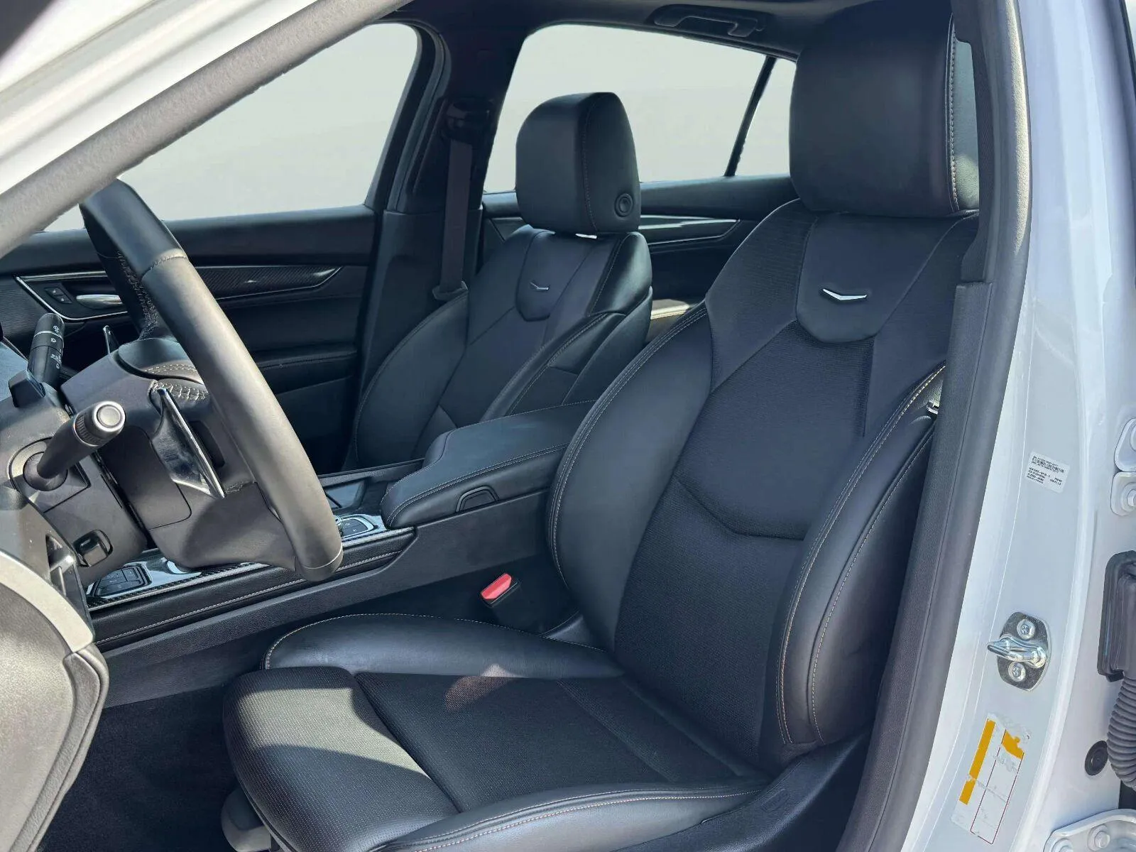 Cadillac Ct5-v photo 13
