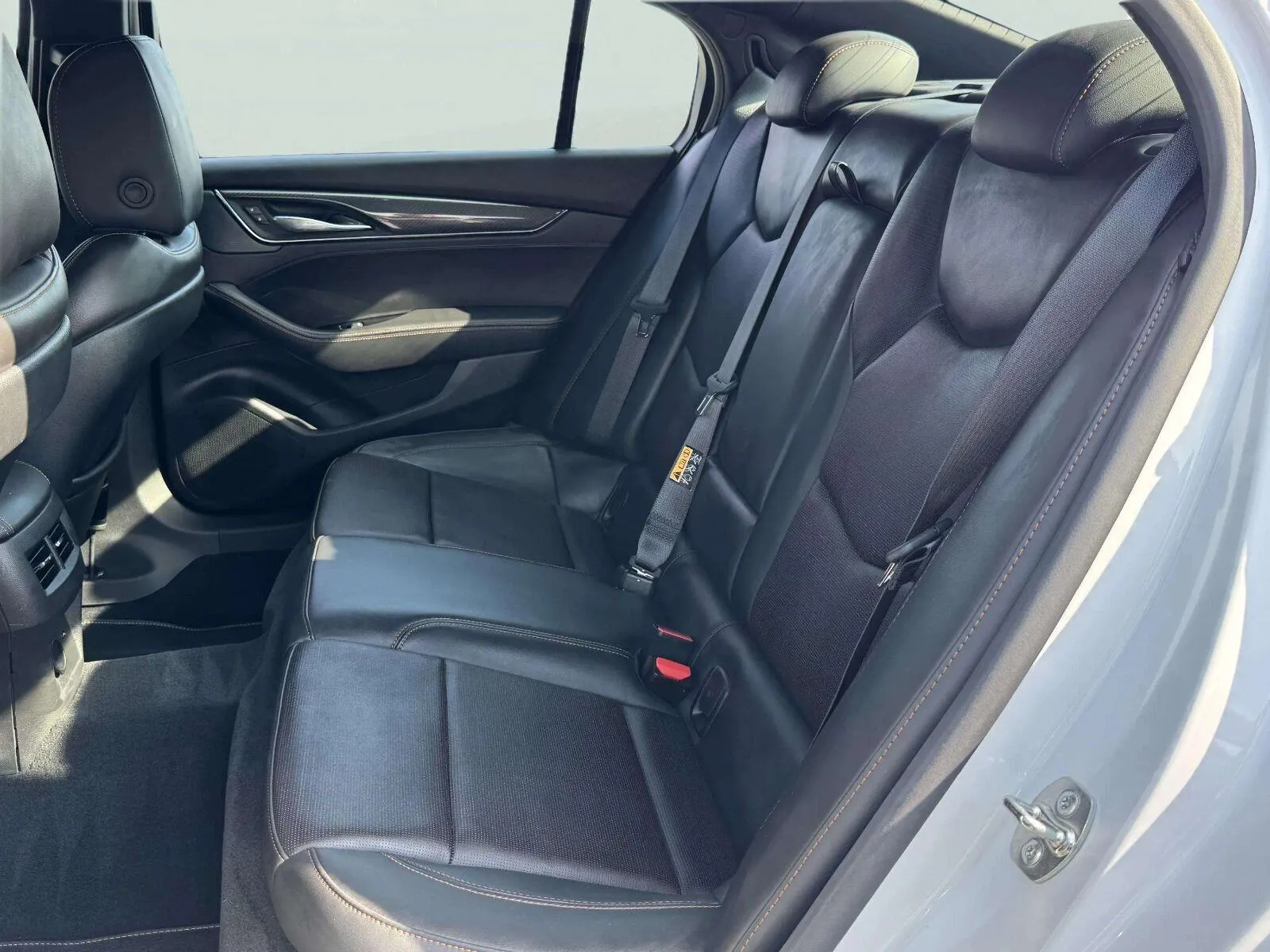 Cadillac Ct5-v photo 24