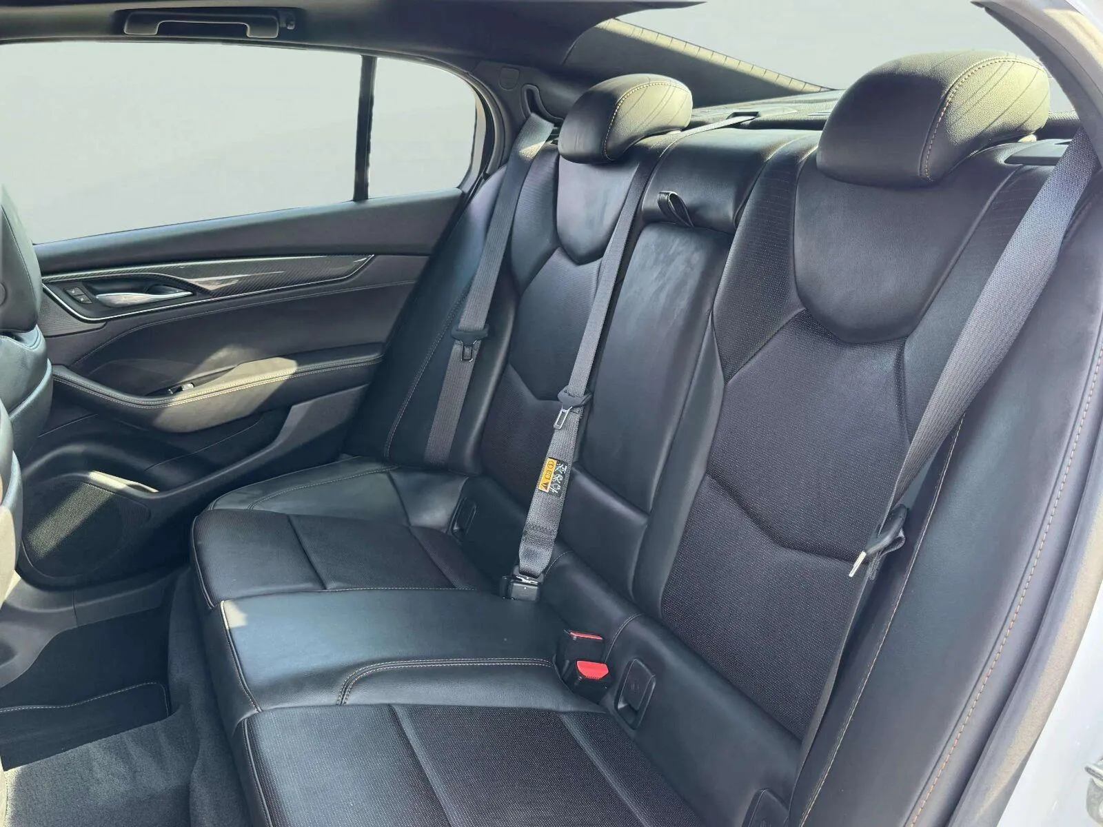 Cadillac Ct5-v photo 27