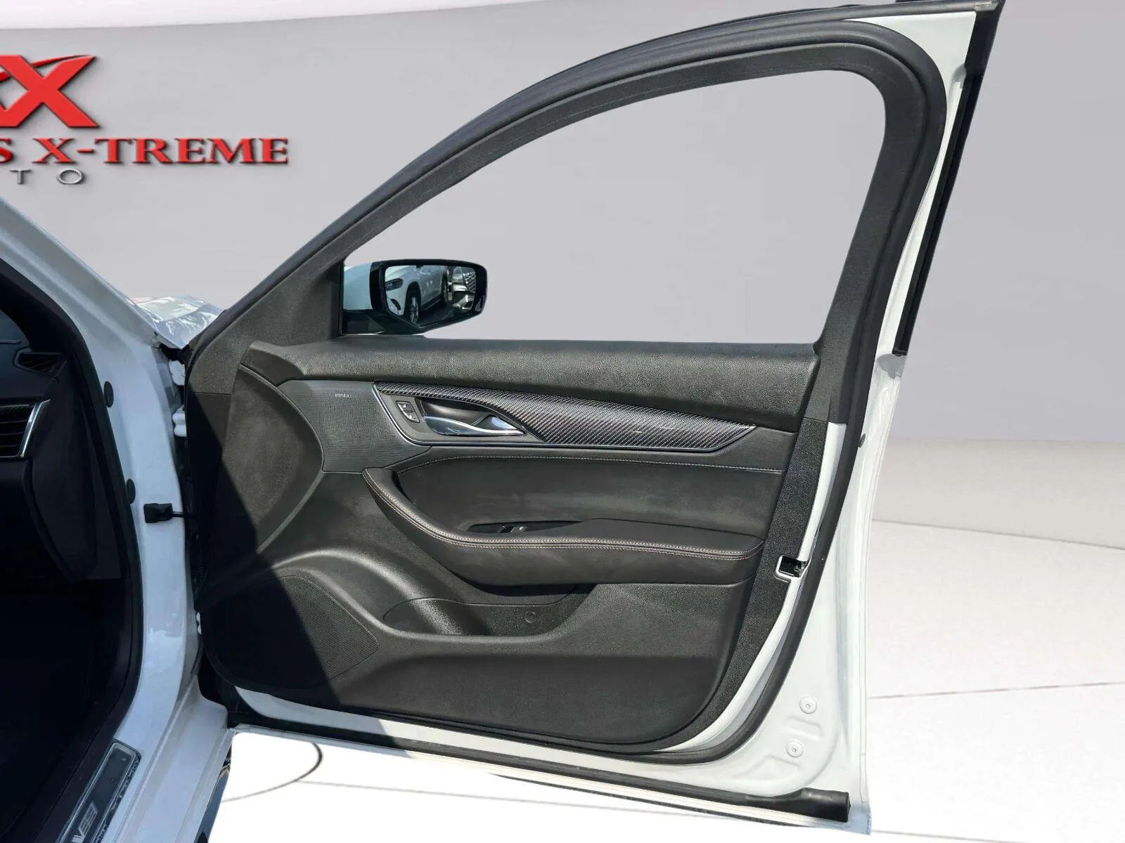 Cadillac Ct5-v photo 37
