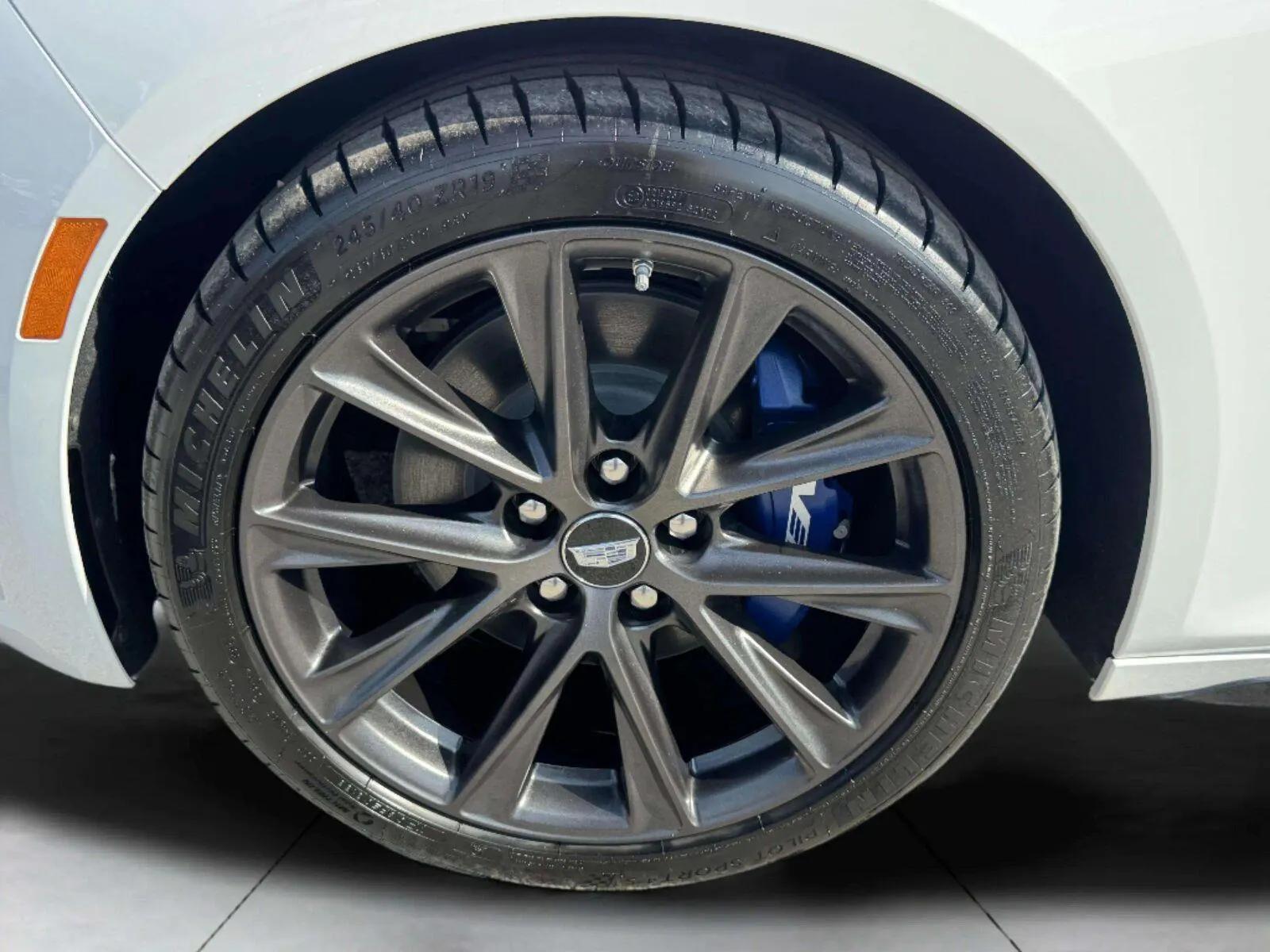 Cadillac Ct5-v photo 42