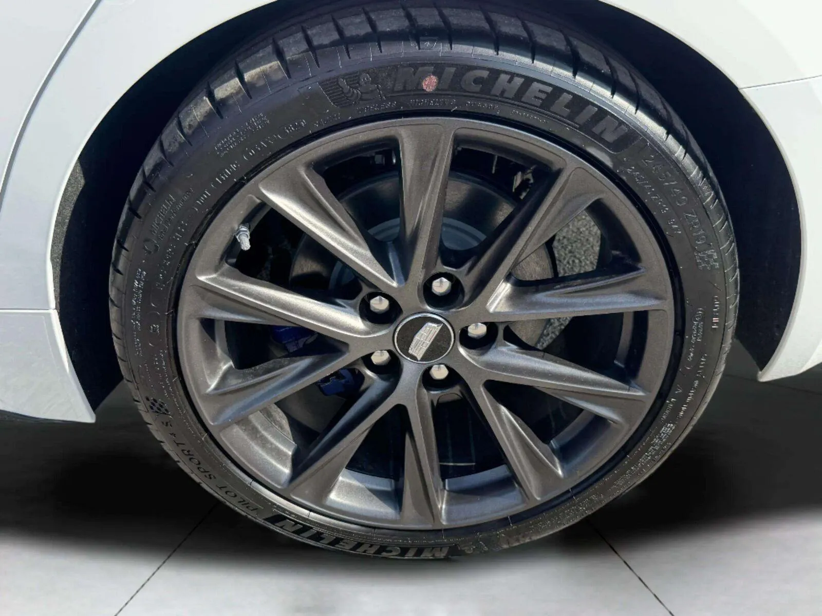 Cadillac Ct5-v photo 43