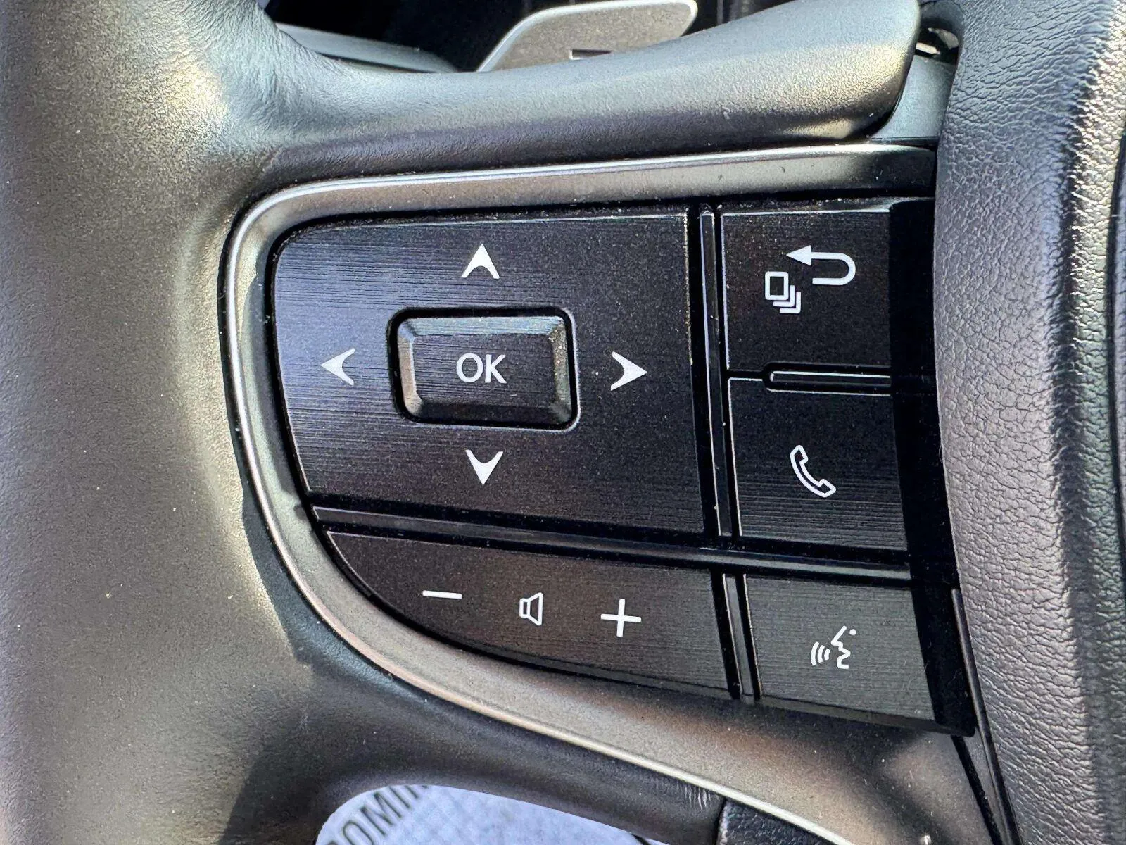 Lexus ES photo 22