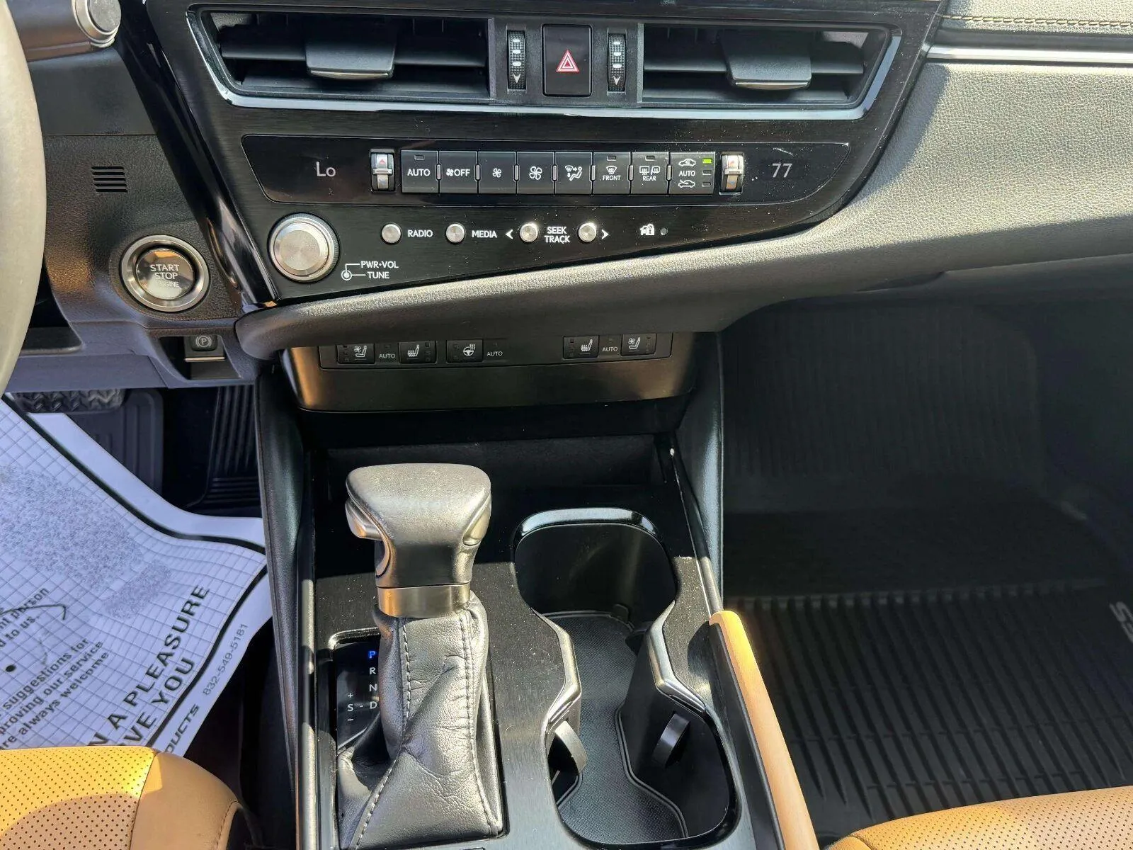 Lexus ES photo 28