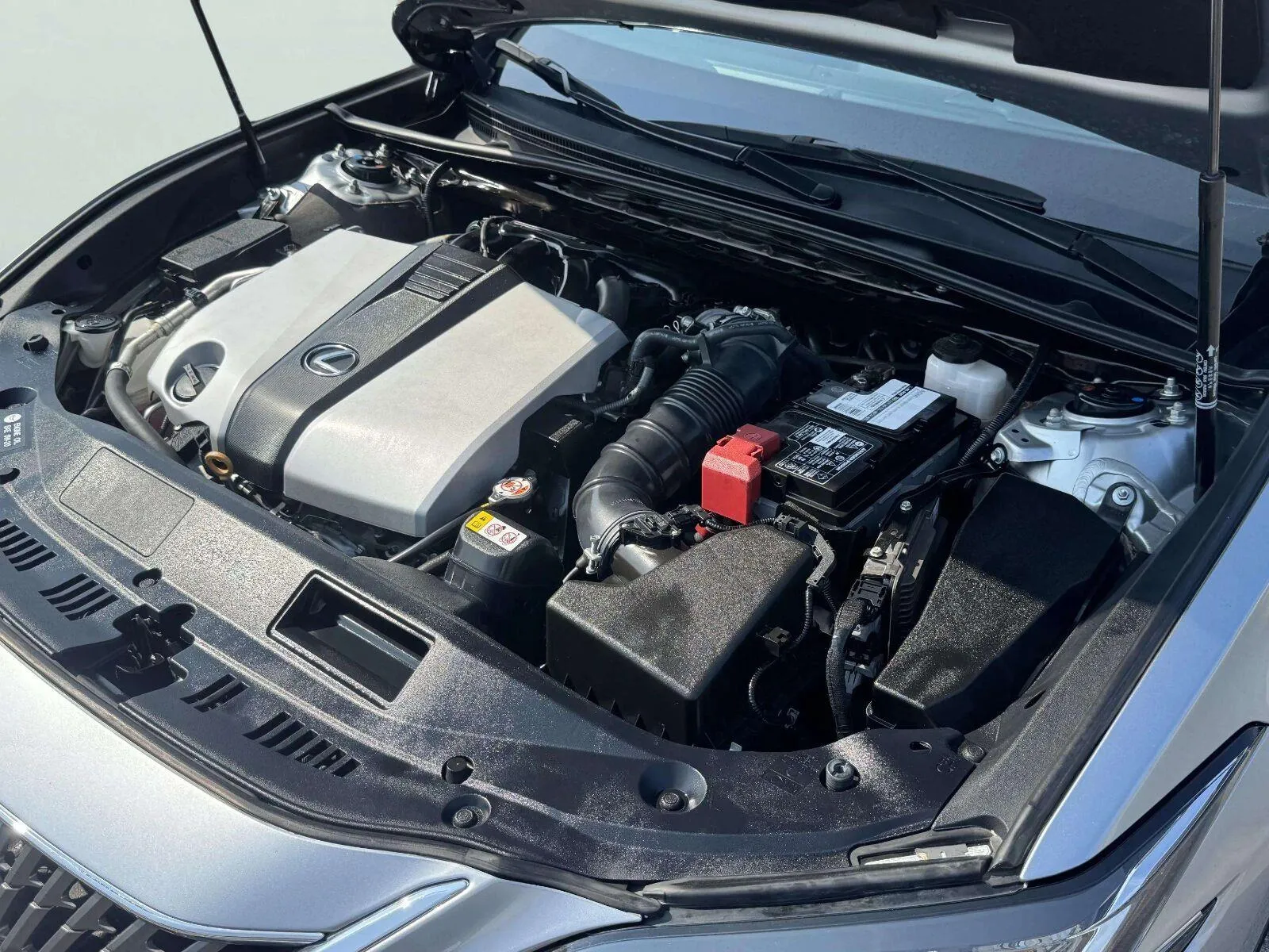 Lexus ES photo 49